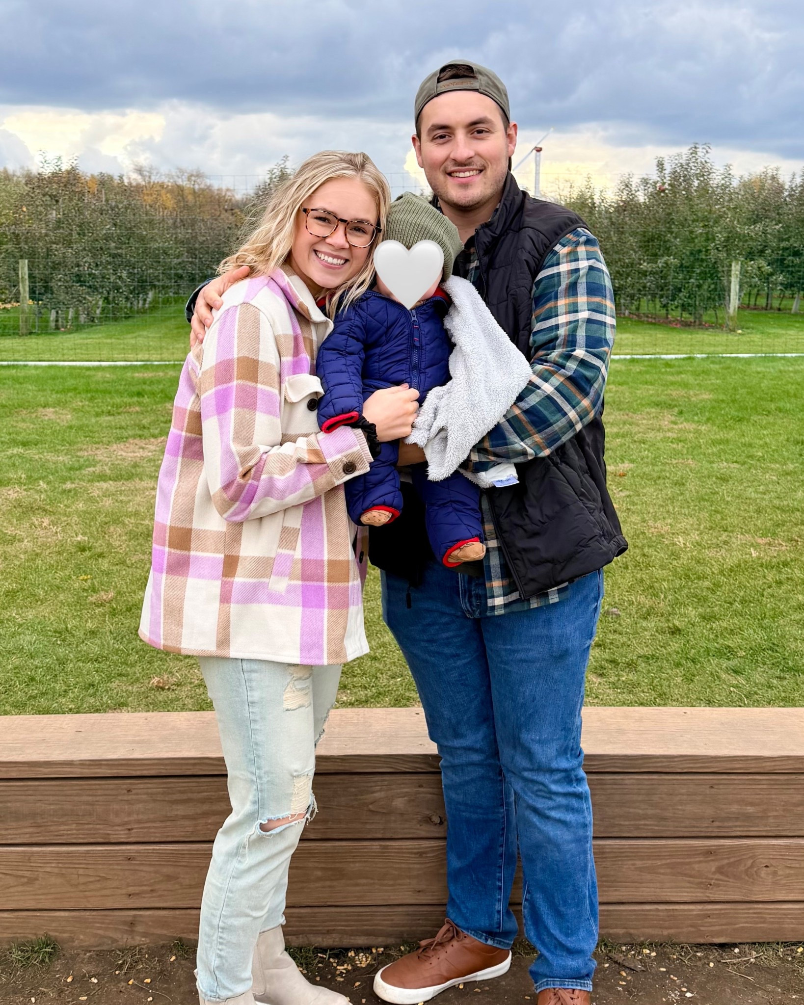 Fall Family photo! 

Plaid shacket button up with ripped jeans and boots! 


Shop my outfit! 

#LTKFamily #LTKHoliday