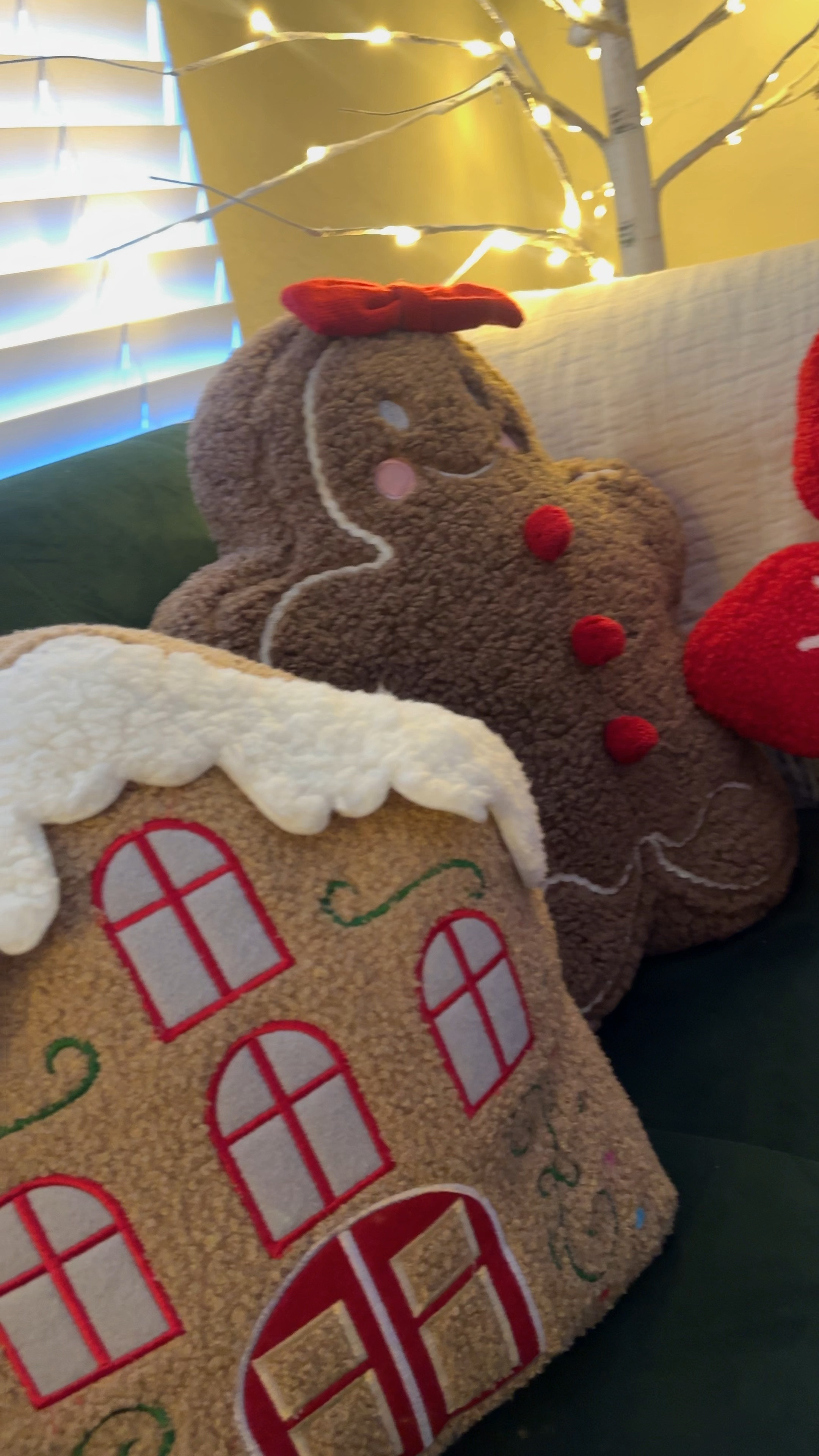 OMG the cutest Christmas stuff!!!🥹

#christmasmug #teachersgift #holidays #raedunn #homedecor #mug #kitchen

#LTKSeasonal #LTKHoliday #LTKCyberWeek