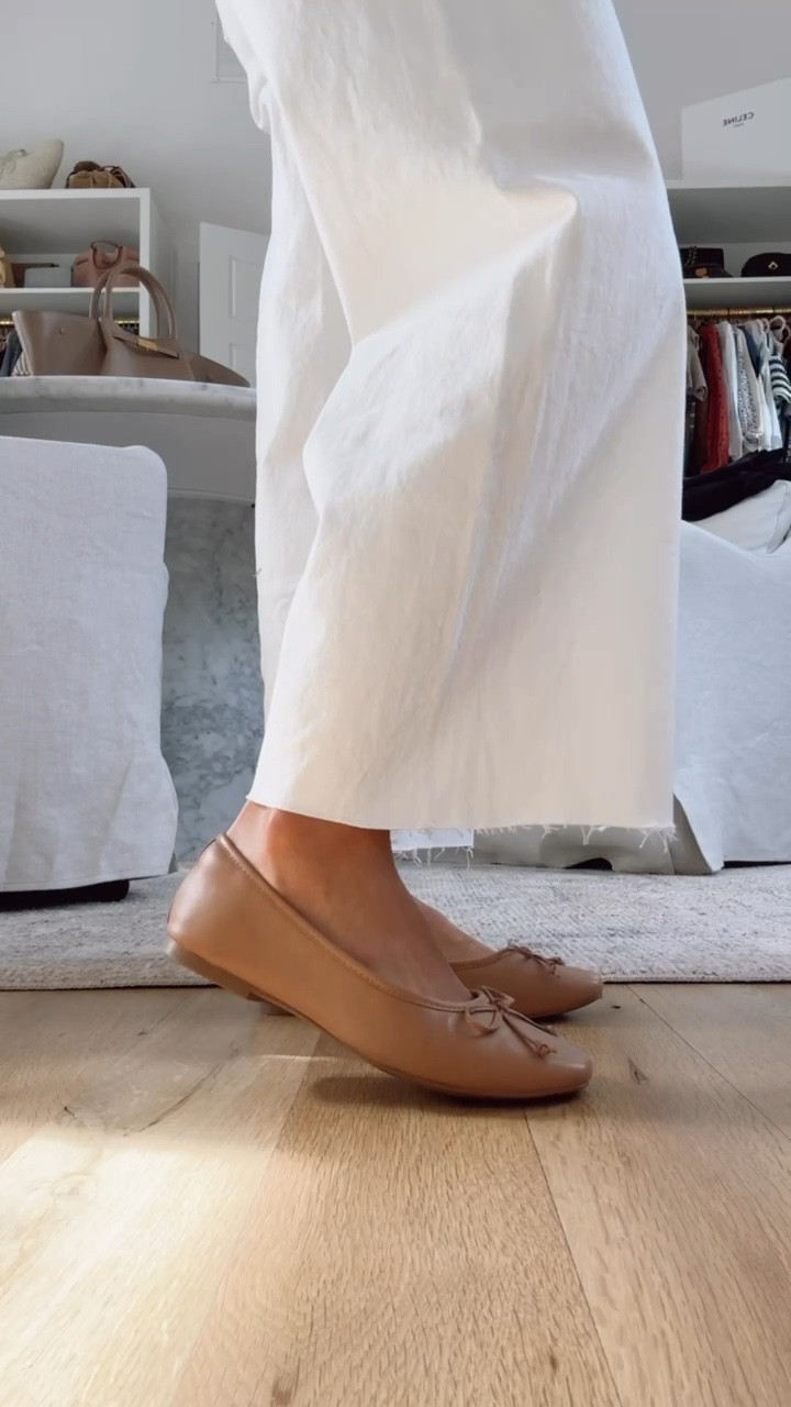 A nude flat you can wear for work or play!

Loverly Grey, ballet flats, neutral shoes, fall shoes 

#LTKSeasonal #LTKShoeCrush