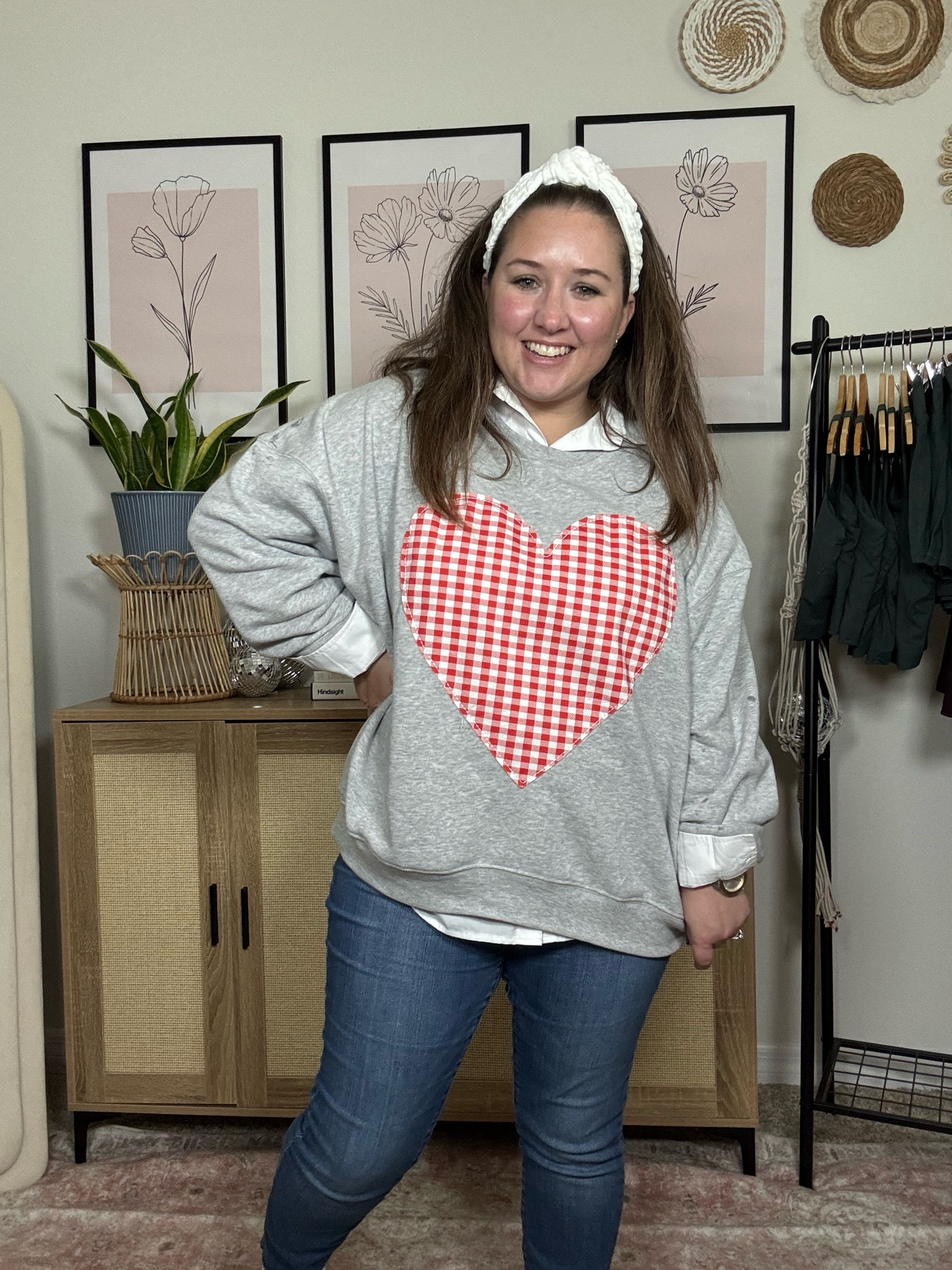 Valentines OOTD

#LTKSeasonal #LTKFindsUnder50 #LTKStyleTip