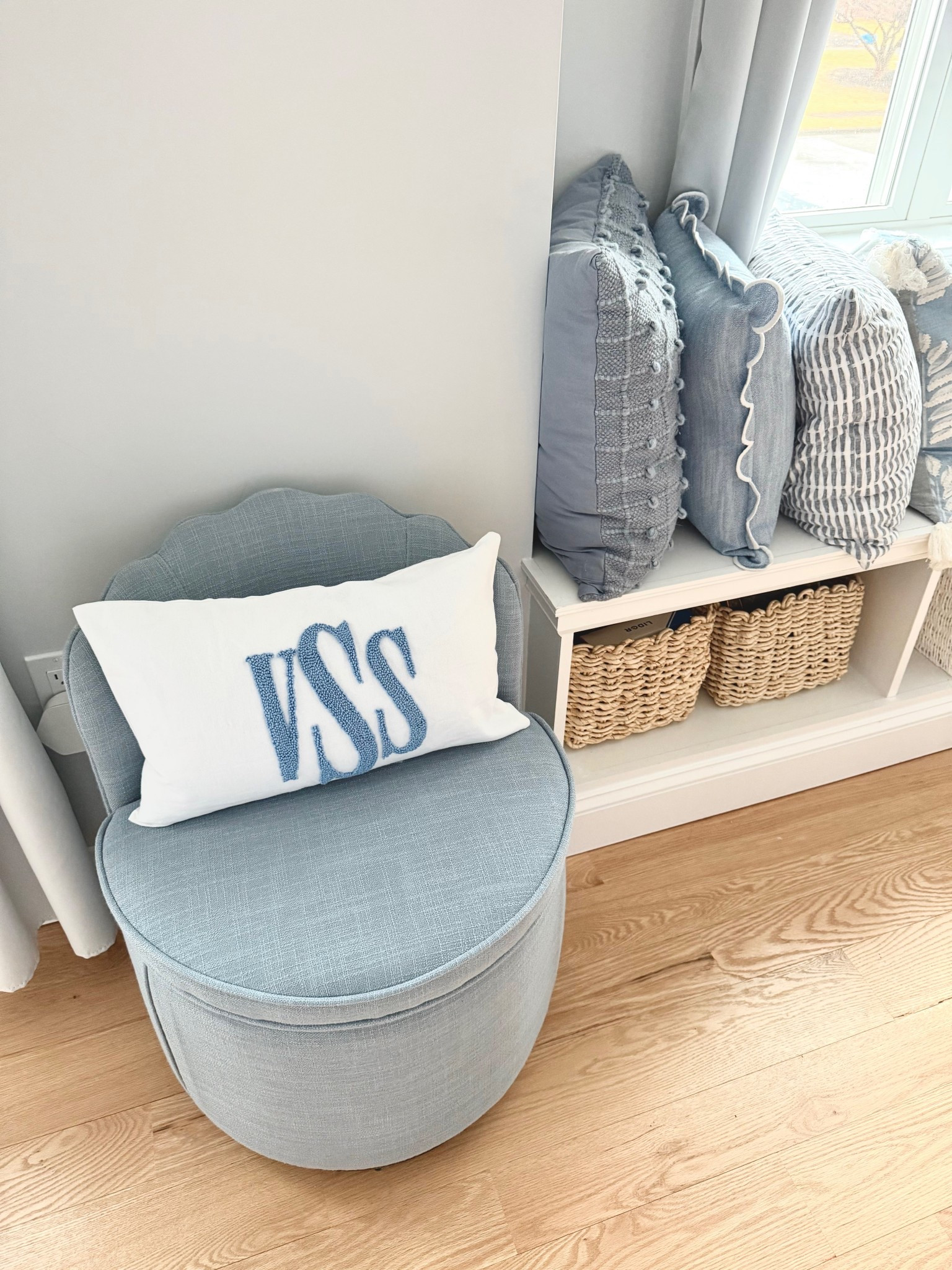 giving this little scalloped stool her moment✨

#LTKHome