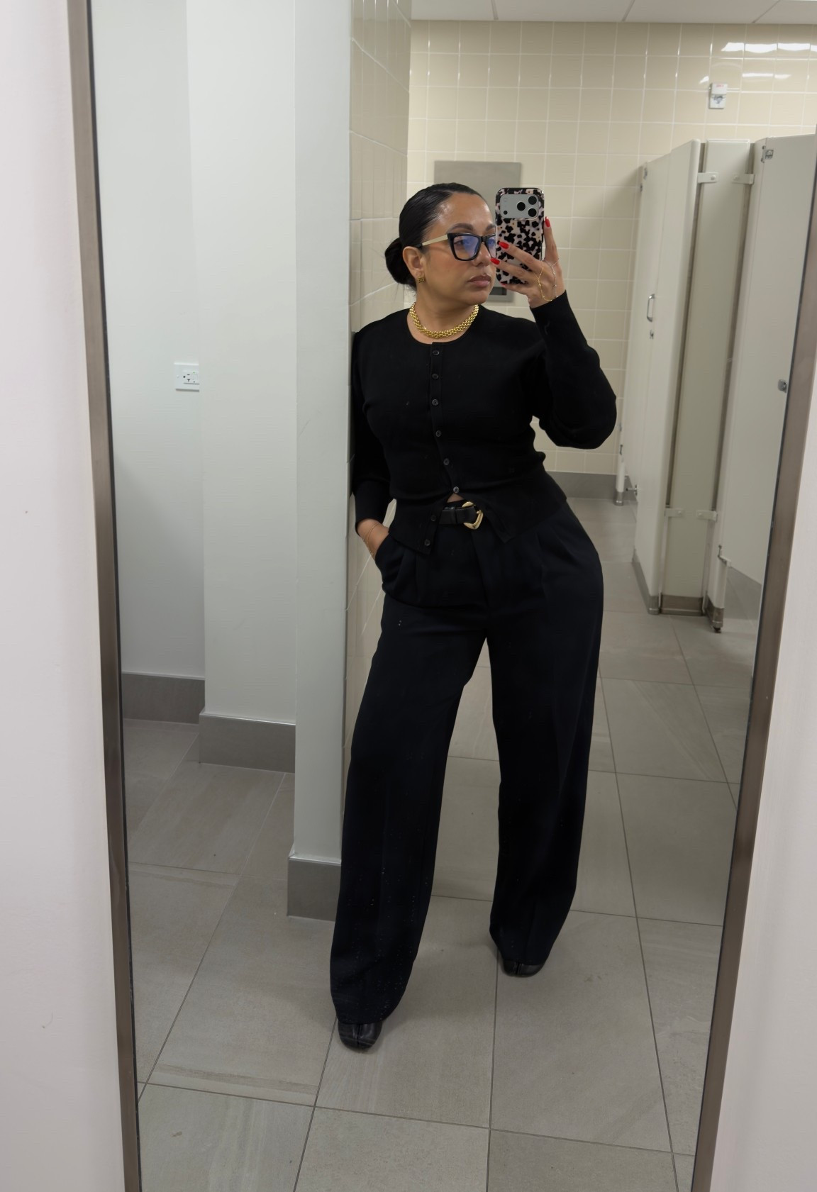 All black look for the office 

#LTKWorkwear #LTKgrwm #LTKdayinmylife
