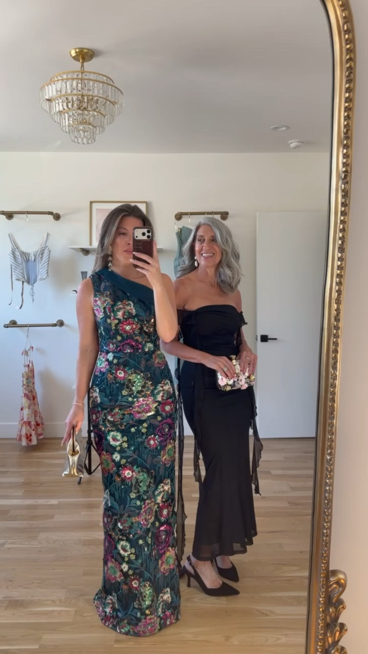 Mom and me wedding guest and formal event dresses  

divi: emerson15
Dress the Population: Emerson15

Wearing my usual smalls/2 
Mom wears a medium/6

Wedding guest
Formal event
Black tie
Floral
Metallic
Pleated
Mother of the bride
Special occasion 


#LTKSeasonal #LTKWedding #LTKootd
