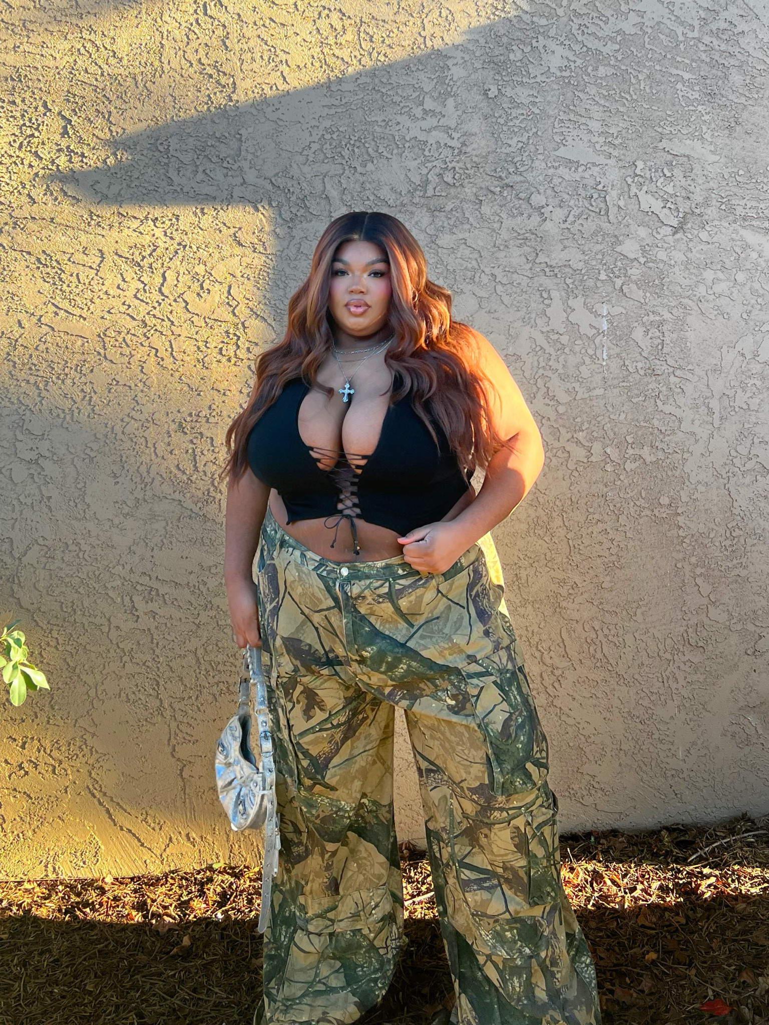  “Livin Better Halter Top”- Fashion Nova
“Plus Camo Detailed Print Wide Leg Jeans”- PLT
Rhinestone baguette bag- AliExpress 


#LTKbeauty #LTKplussize #LTKstyletip
