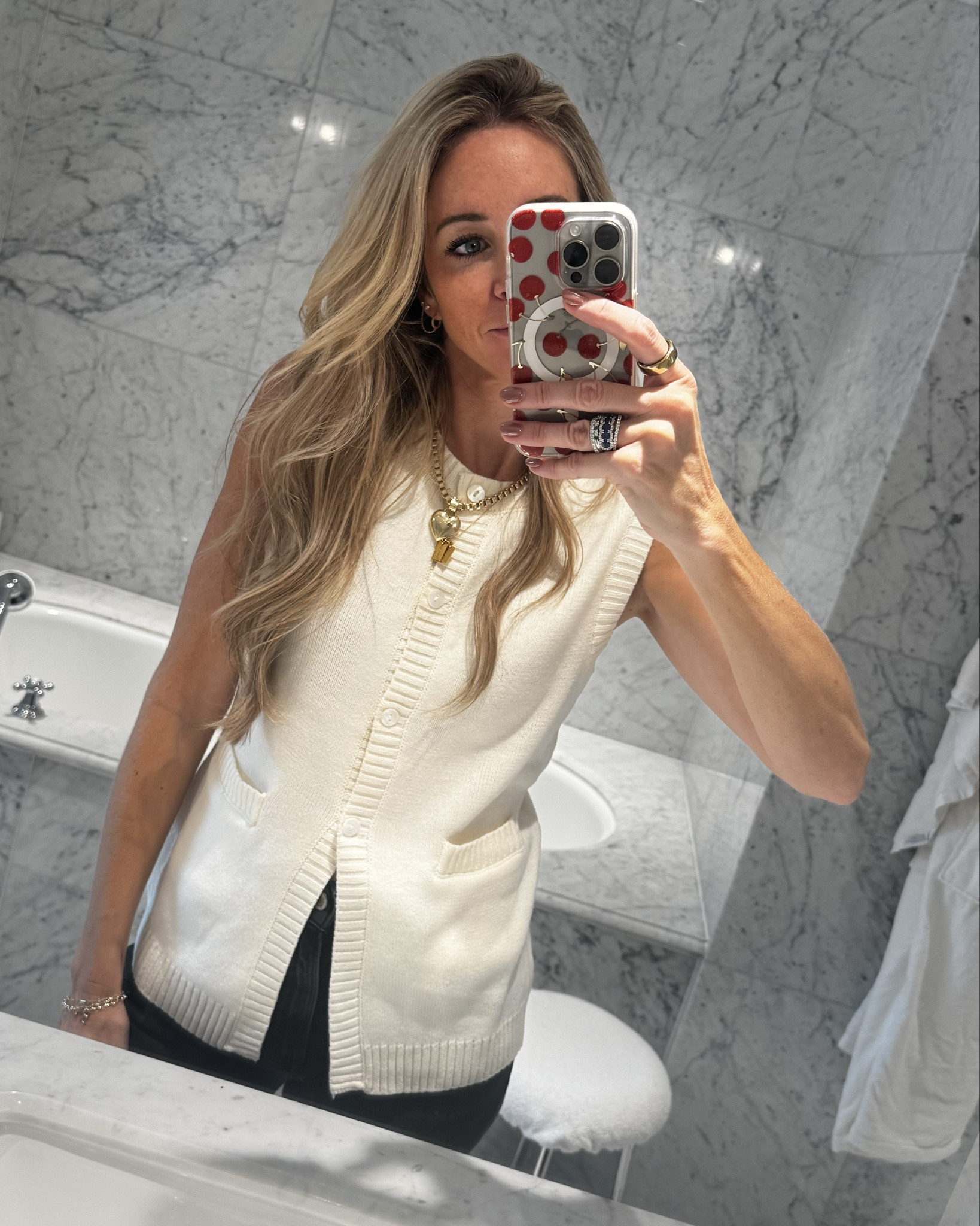 We have arrived! 🇬🇧 off to explore London! 

LAURENF 15% off! #vestique 

#LTKSeasonal #LTKTravel #LTKFindsUnder50