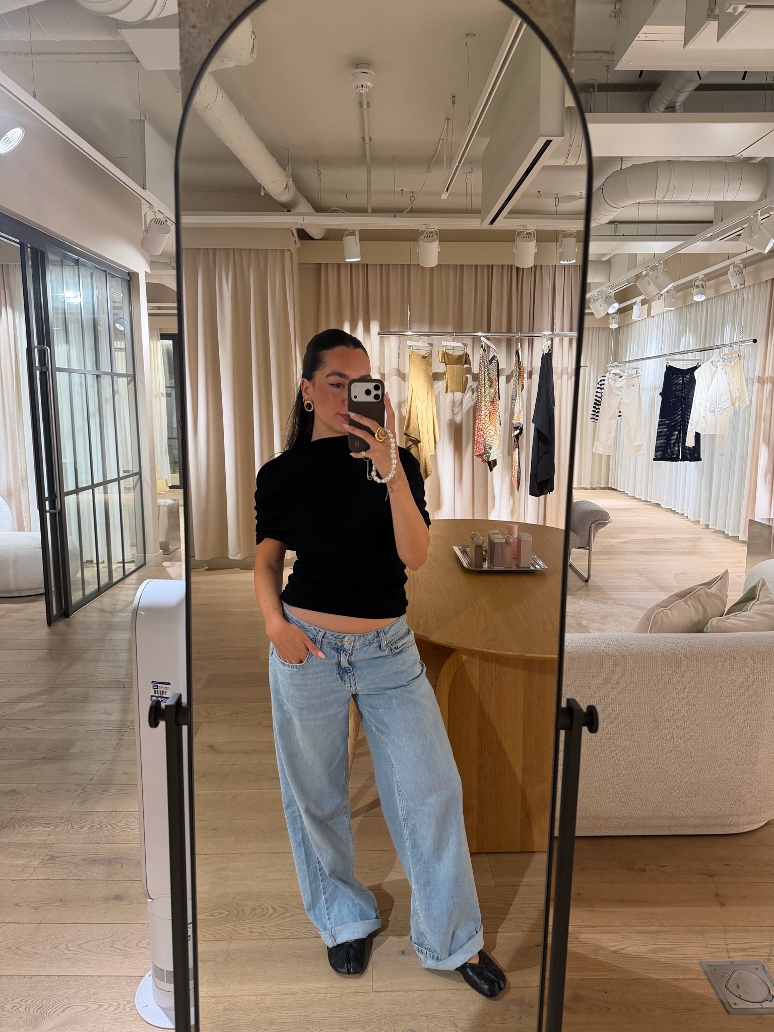 London girl ootd, city girl outfit, low rise jeans, summer jeans, topshop, cape top, margiela tabi, pretty lavish

#LTKsummer #LTKuk #LTKjeans