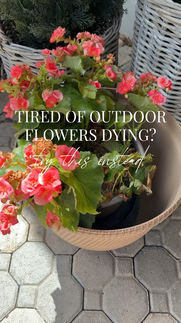 Outdoor flowers made to last. Shop Amazon faux hydrangea bushes. Perfect for indoor or outdoor. 

#LTKHome