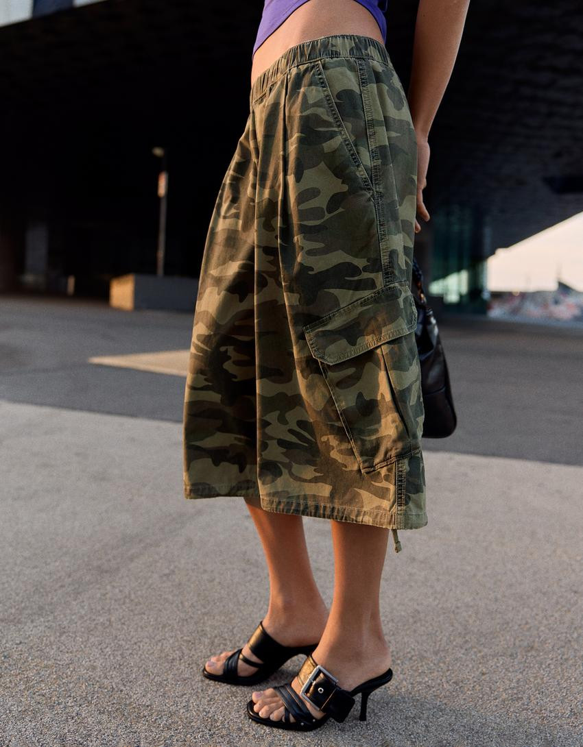 Cargo-Bermudas mit Print | Bershka DE