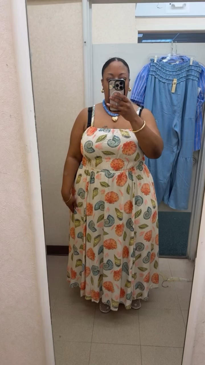 plus size fashion

I really had to think about this one, I loved how flowy and easy it fit the second I put it on. Giving beach trip vibes with a big sun hat and sunglasses 🌴☀️ Ended up taking her home with me after all. Wearing the 18/20.

#LTKvlog #LTKPlusSize #LTKOver40