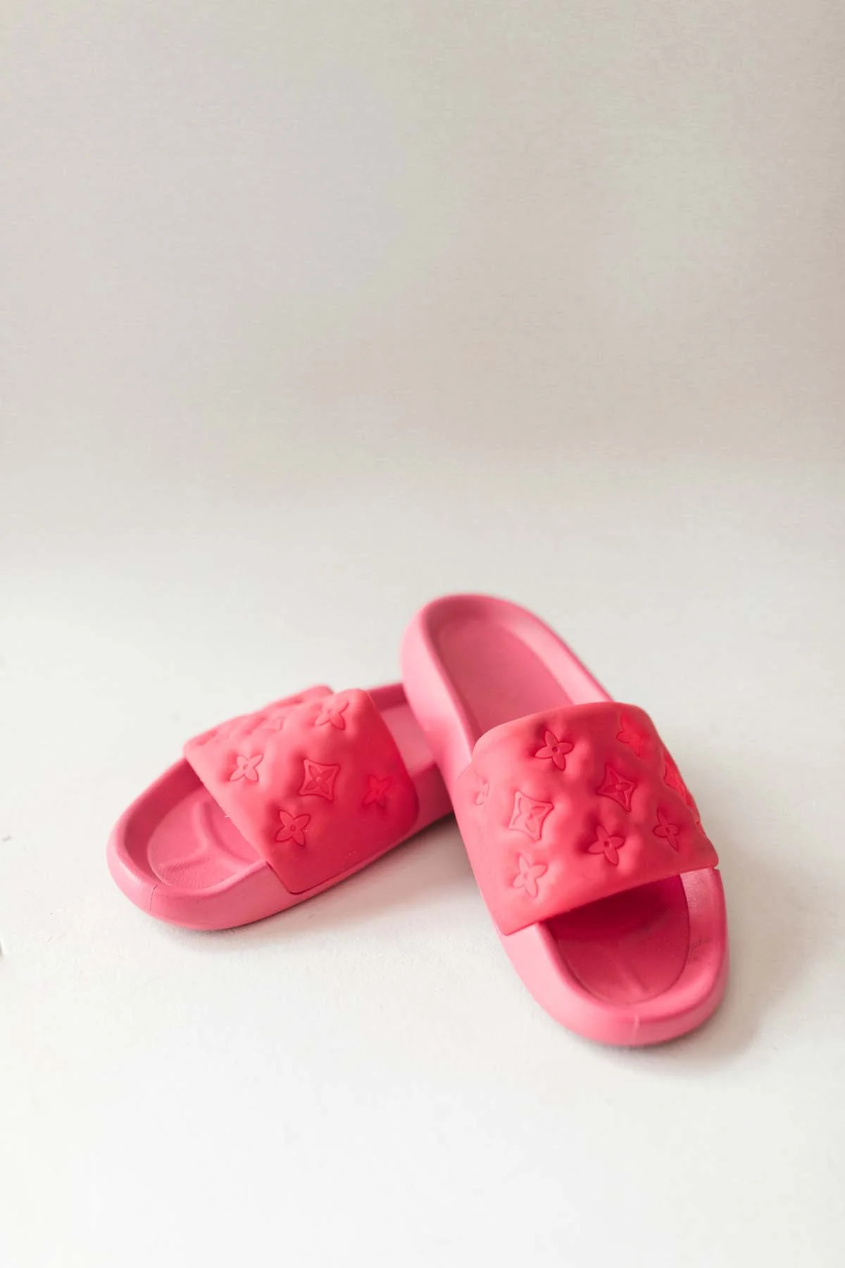 Cloud Fuchsia Slides | The Post