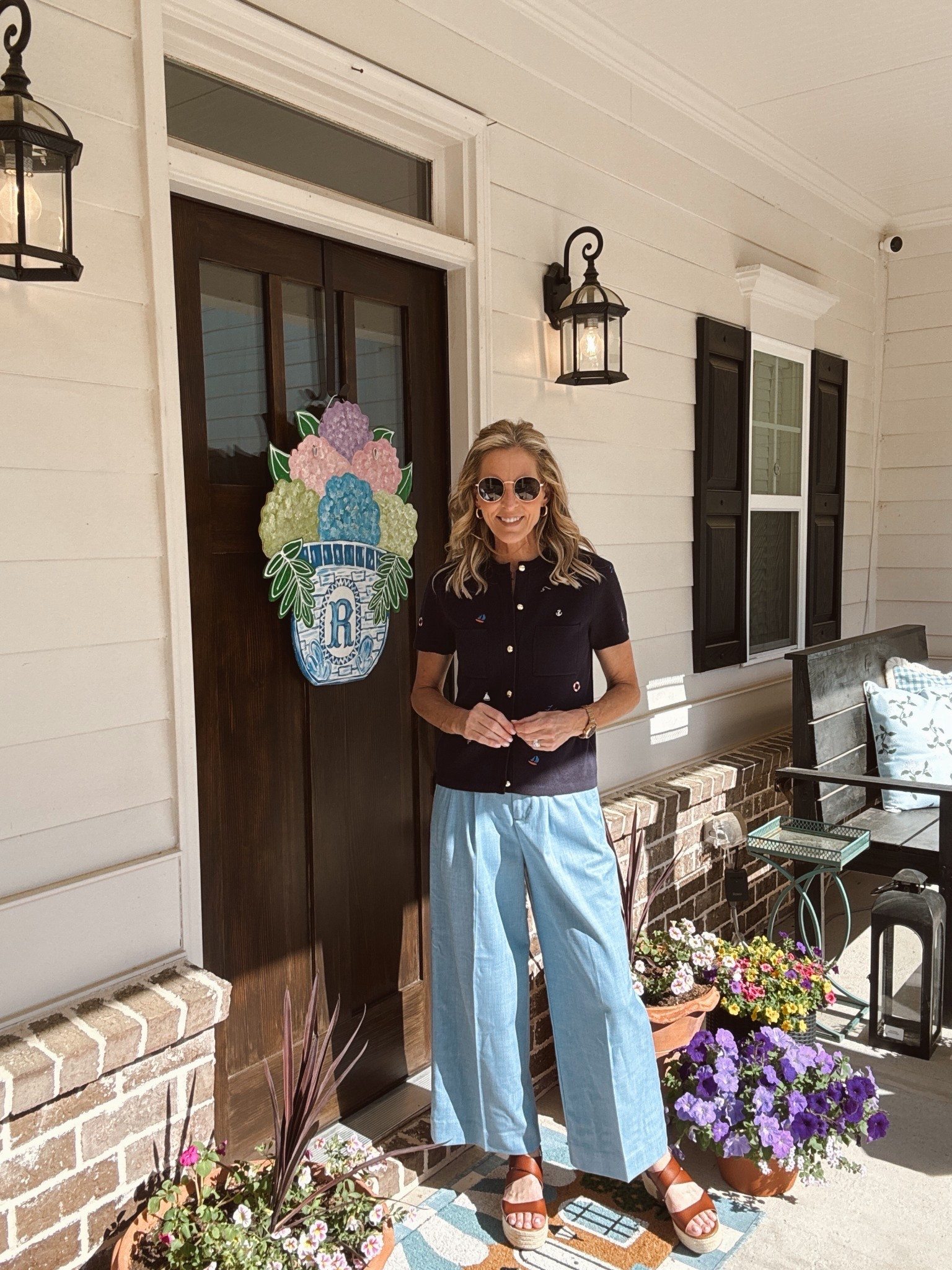 Grab these NOW. You said you wanted work pants, and I found the best pair and linked up so many tops to match them… 

These wide-leg pants just FINALLY hit the site and are such a hero piece for your wardrobe. They’re high-rise, cropped, breezy, flattering, and comfortable enough for all-day wear. Perfect for workdays or weekends, and so easy to pair with any top or the matching blazer. Wearing a size XS in both pants and blazer …. R. U. N. 🙌🏼