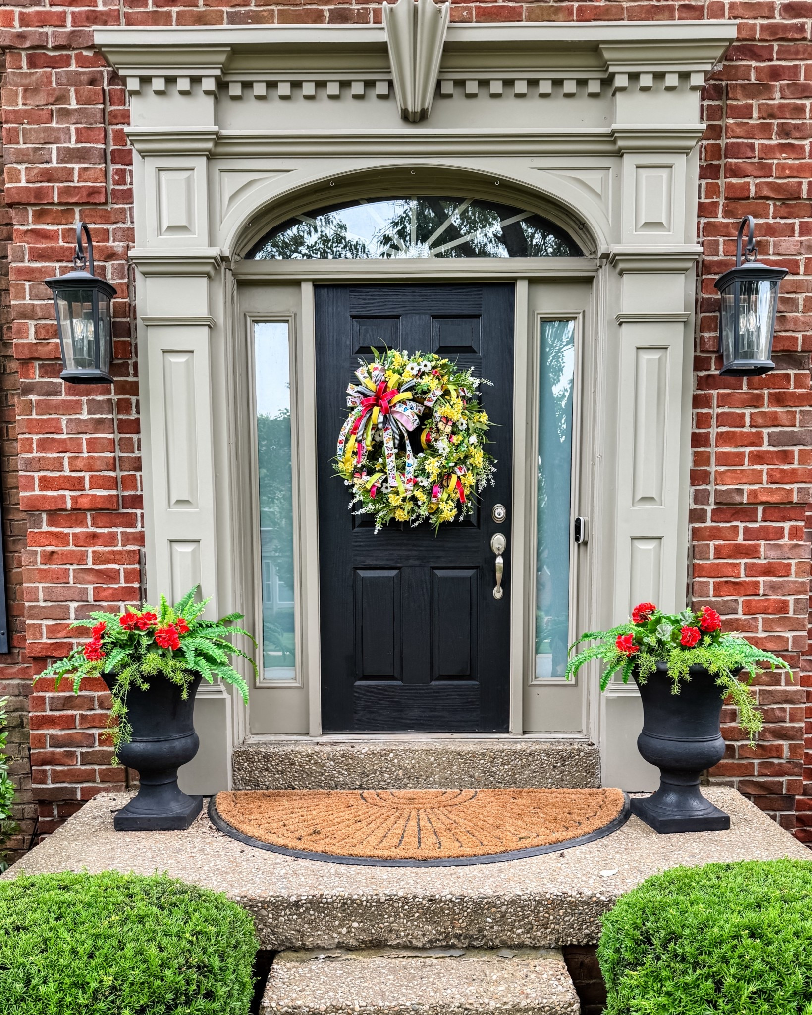 I love real plants, but sometimes the conditions mean faux are better. These florals in the urns are all faux but look so realistic in person 

#LTKHome #LTKSeasonal #LTKOver40