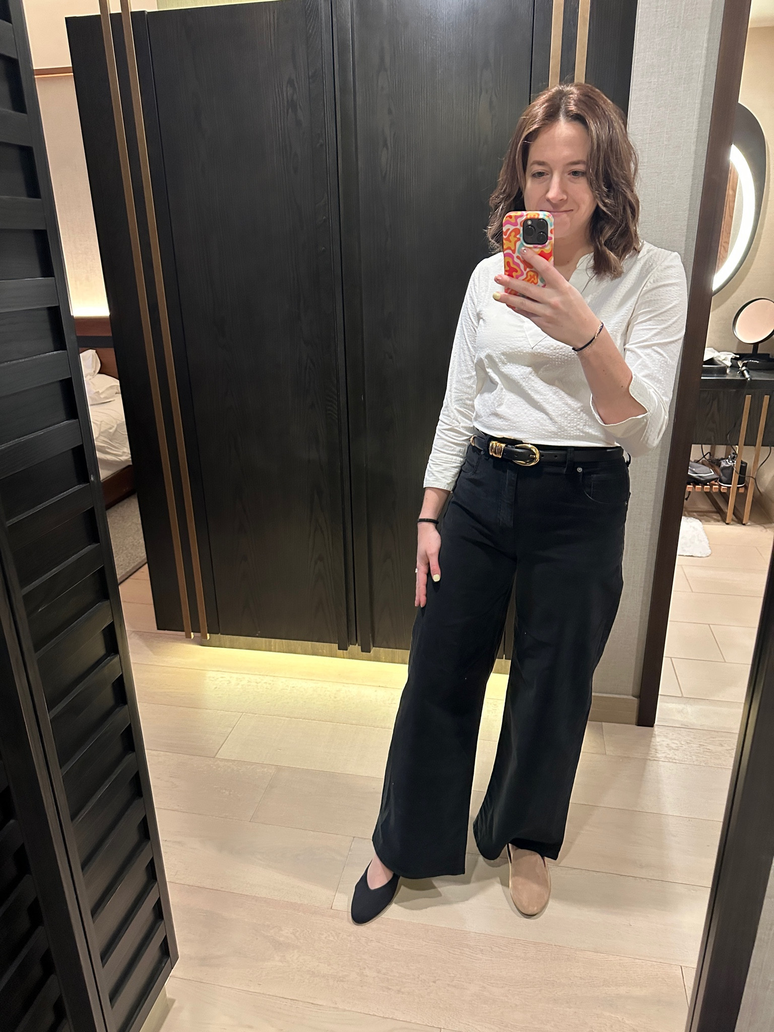 Can’t decide on a shoe this morning! But easily decided on these pants 💃🏼

#LTKTravel #LTKWorkwear #LTKMidsize