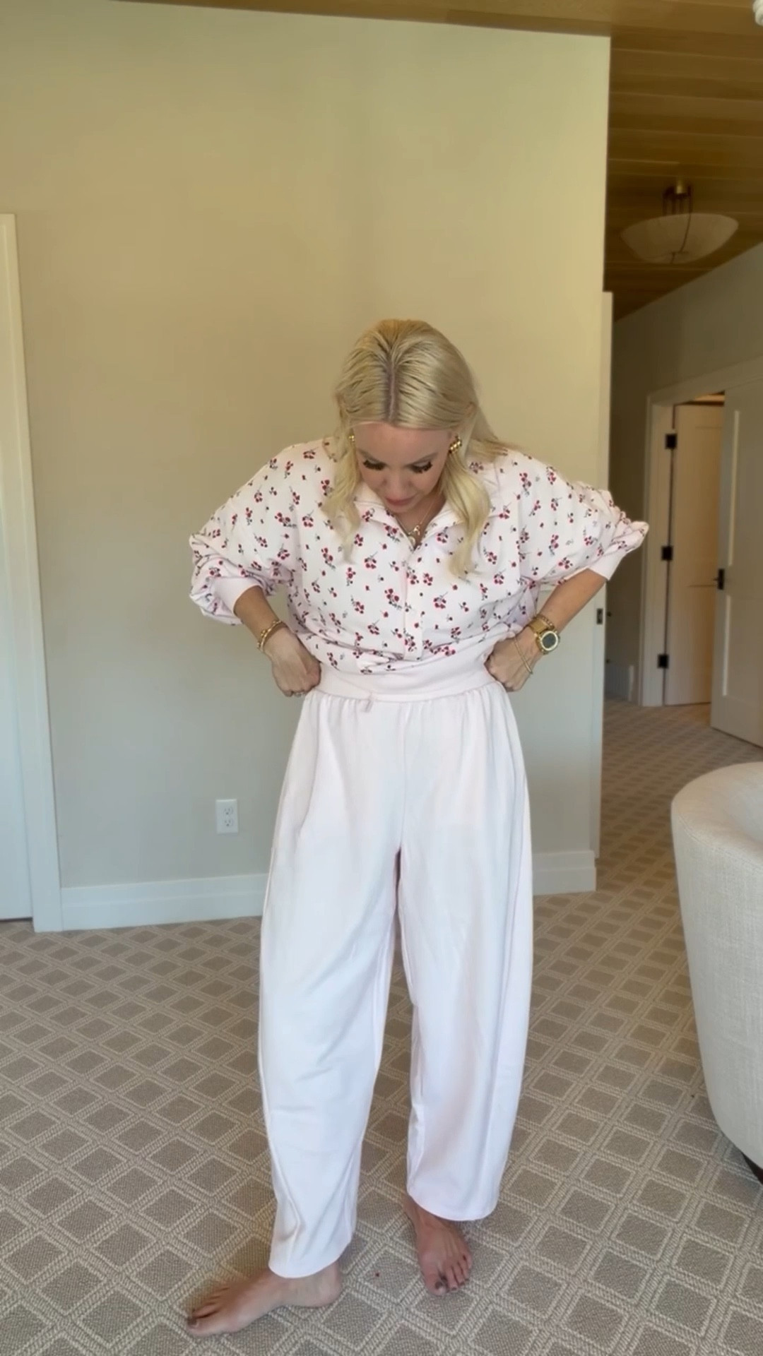 This outfit is new to target! I love these barrel sweats and the length! 

#LTKootd #LTKFindsUnder50 #LTKFindsUnder100