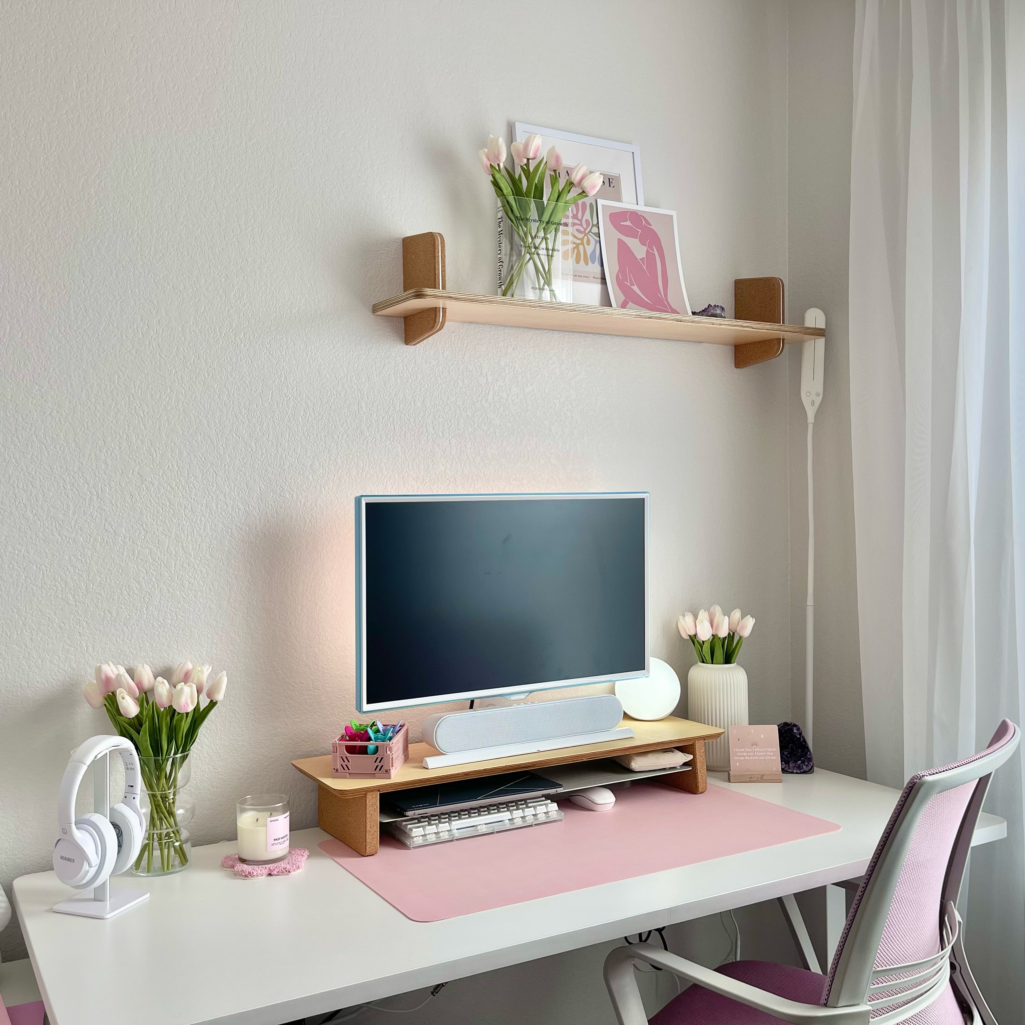 What’s on my desk currently!
#deskfinds #desksetup #deskinspo #amazonfinds #wfhsetup

#LTKFind #LTKunder100 #LTKBacktoSchool