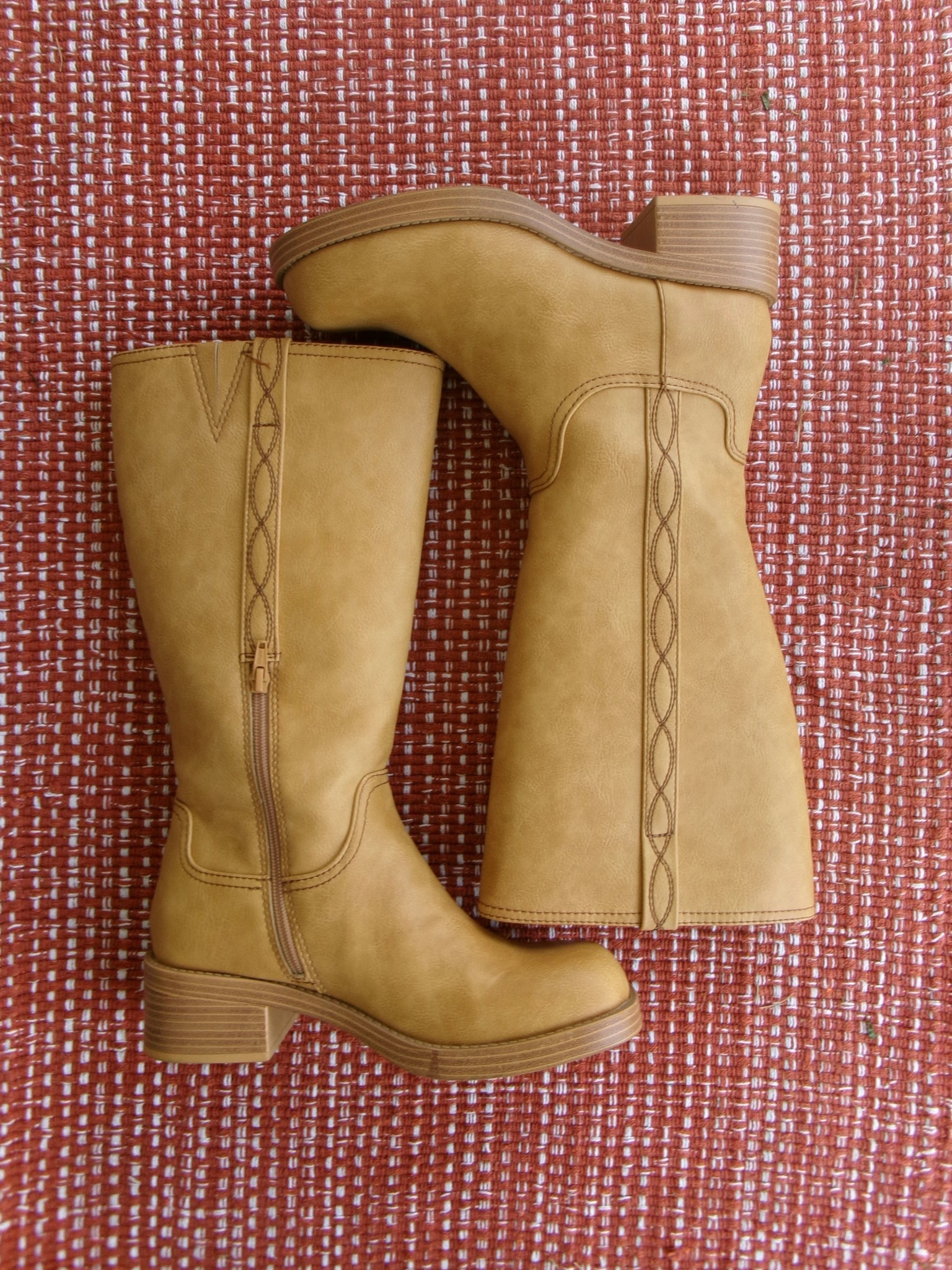 Fall boots = Frye vibes, Walmart price 🍂👢 10/10 TTS—grab before they’re gone! @walmart 

#FallBoots #WalmartFinds #FryeBootDupe #BougieOnABudget #BootSeason #FallStyle #OOTDInspo #LTKStyle #AffordableFashion #TrendingNow

#LTKFallSale #LTKSeasonal #LTKSaleAlert