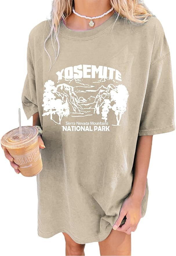 Remidoo Women's Casual Crewneck Short Sleeve Sun and Moon Print Oversized Graphic Top T-Shirt | Amazon (US)