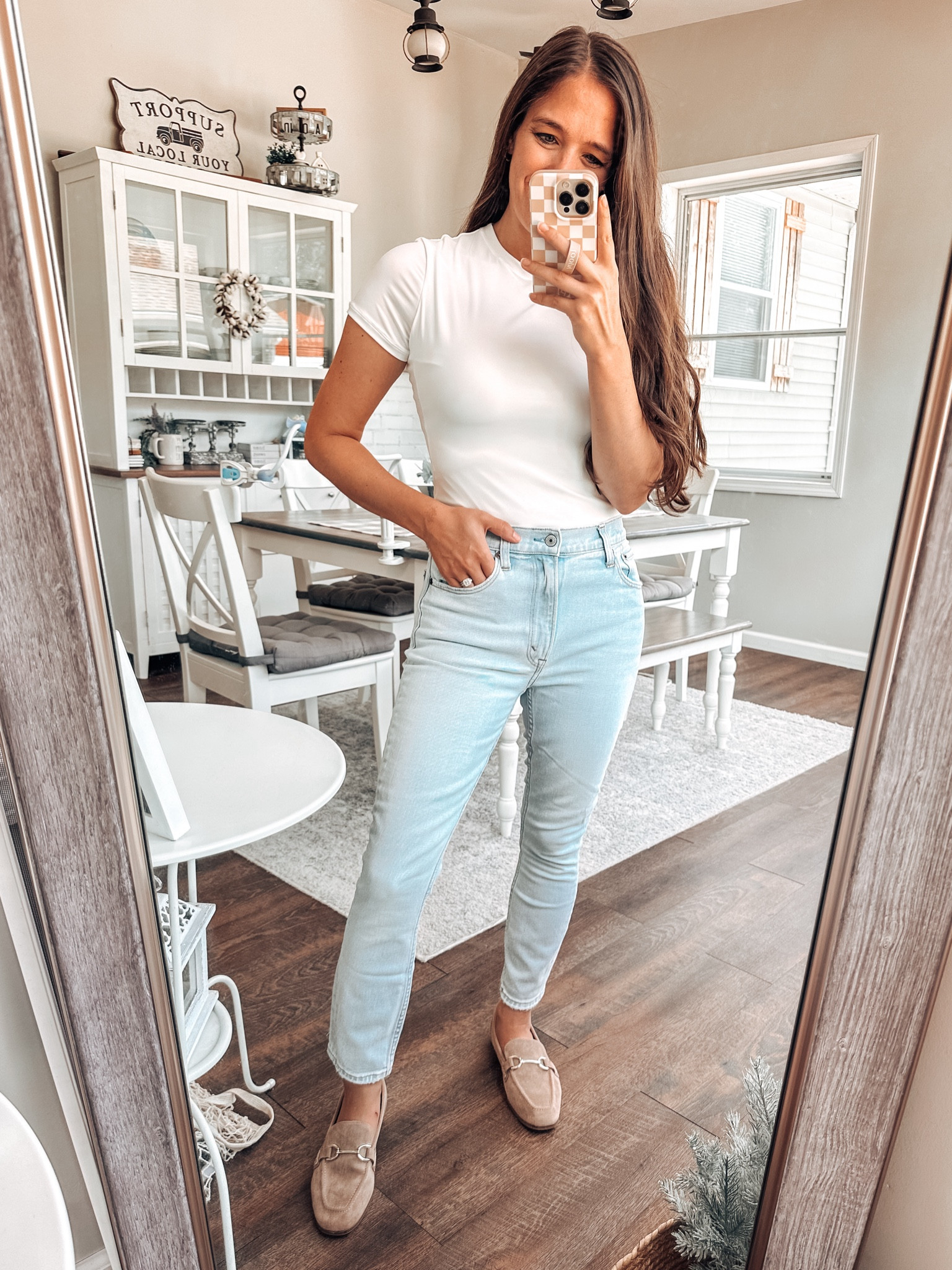 Abercrombie denim sale! 25% off plus 15% off everything else! Extra 15% off with code: DENIMAF

High rise straight jean! Tts short 
Shoes tts 
Tee size small 

#LTKSaleAlert #LTKxAF #LTKStyleTip