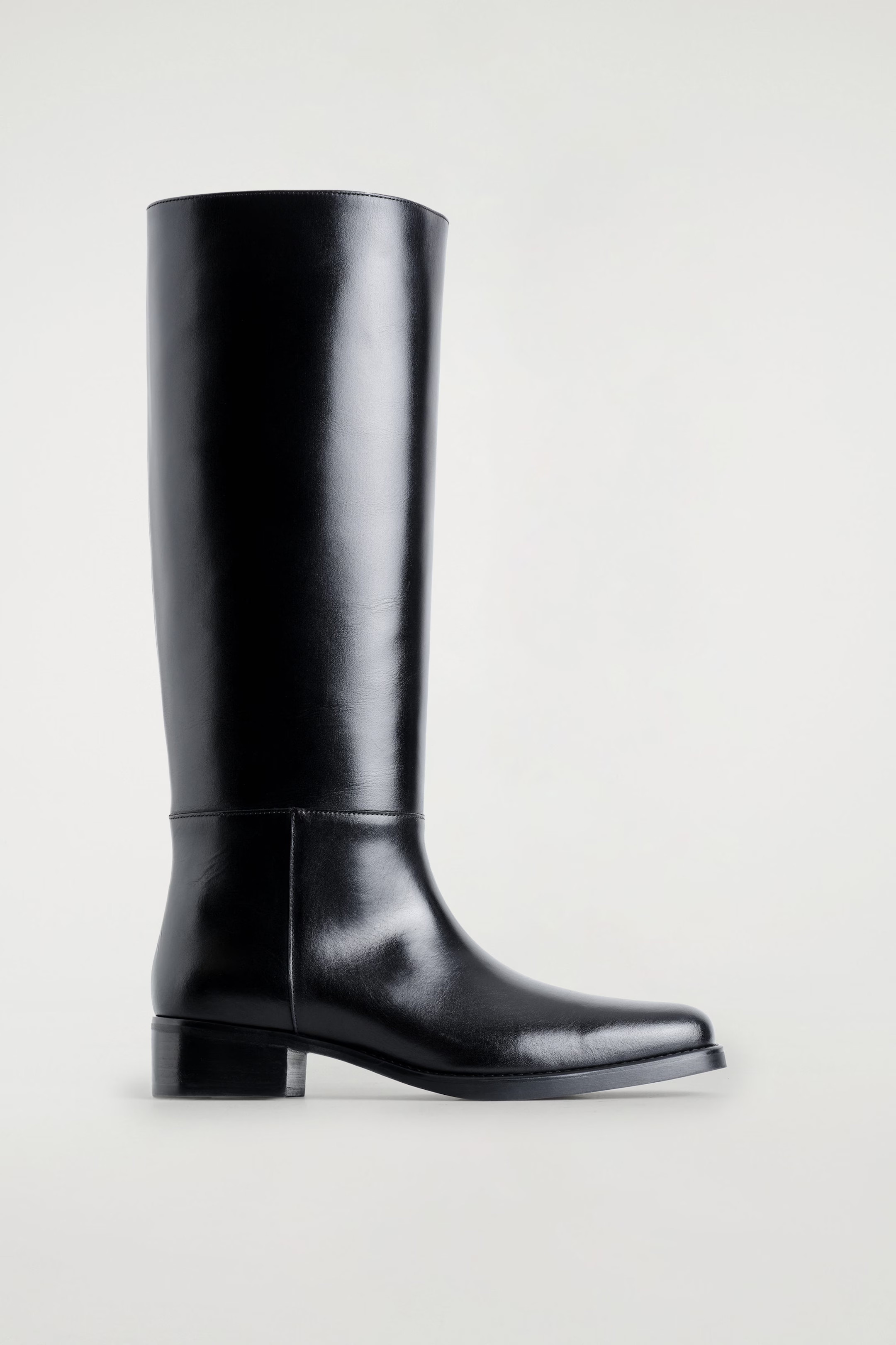 LEATHER KNEE-HIGH BOOTS - BLACK | COS | COS (EU)