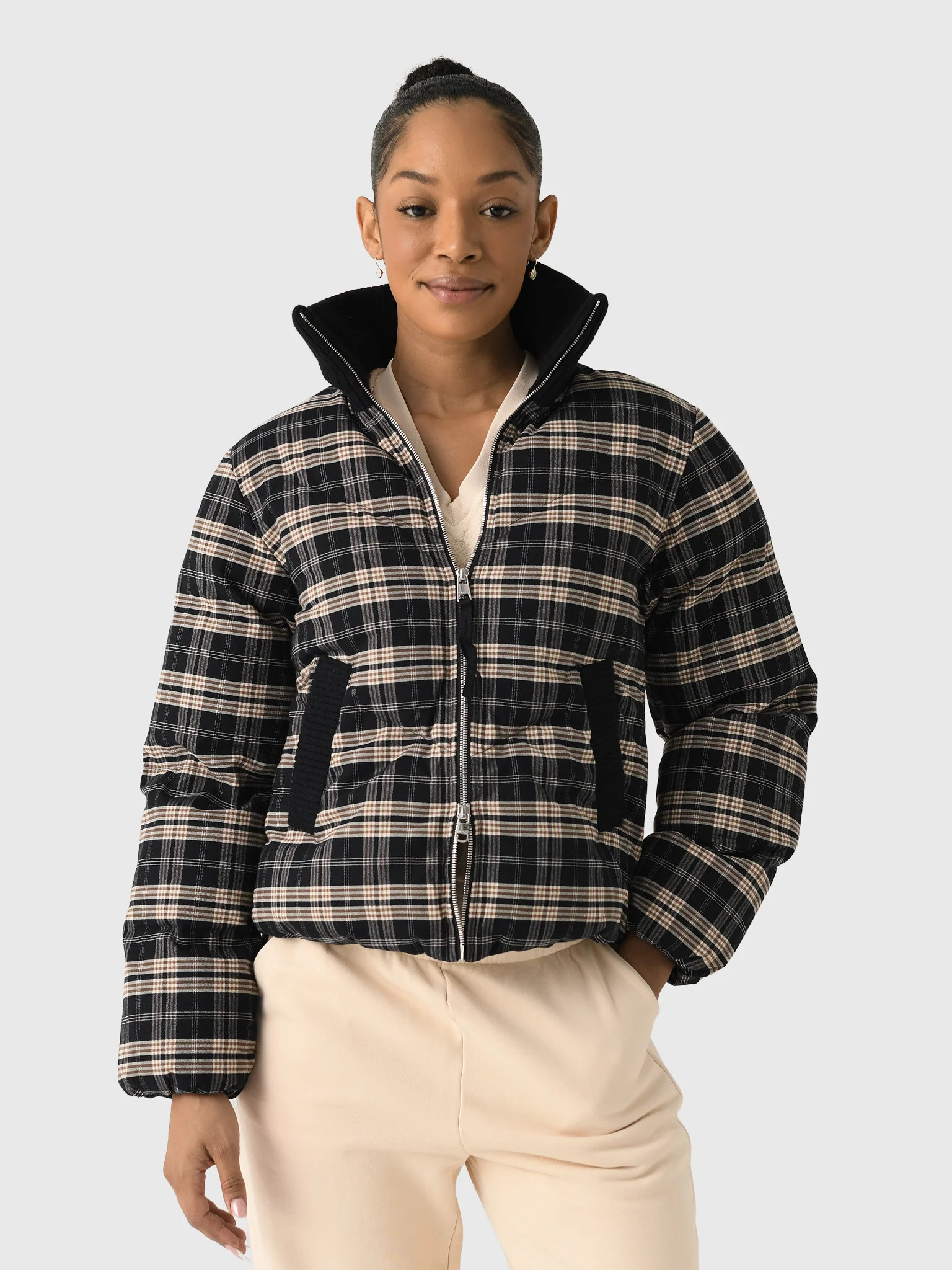 VARLEY
                      
                     Women's Bryony Short Puffer Jacket | Saint Bernard