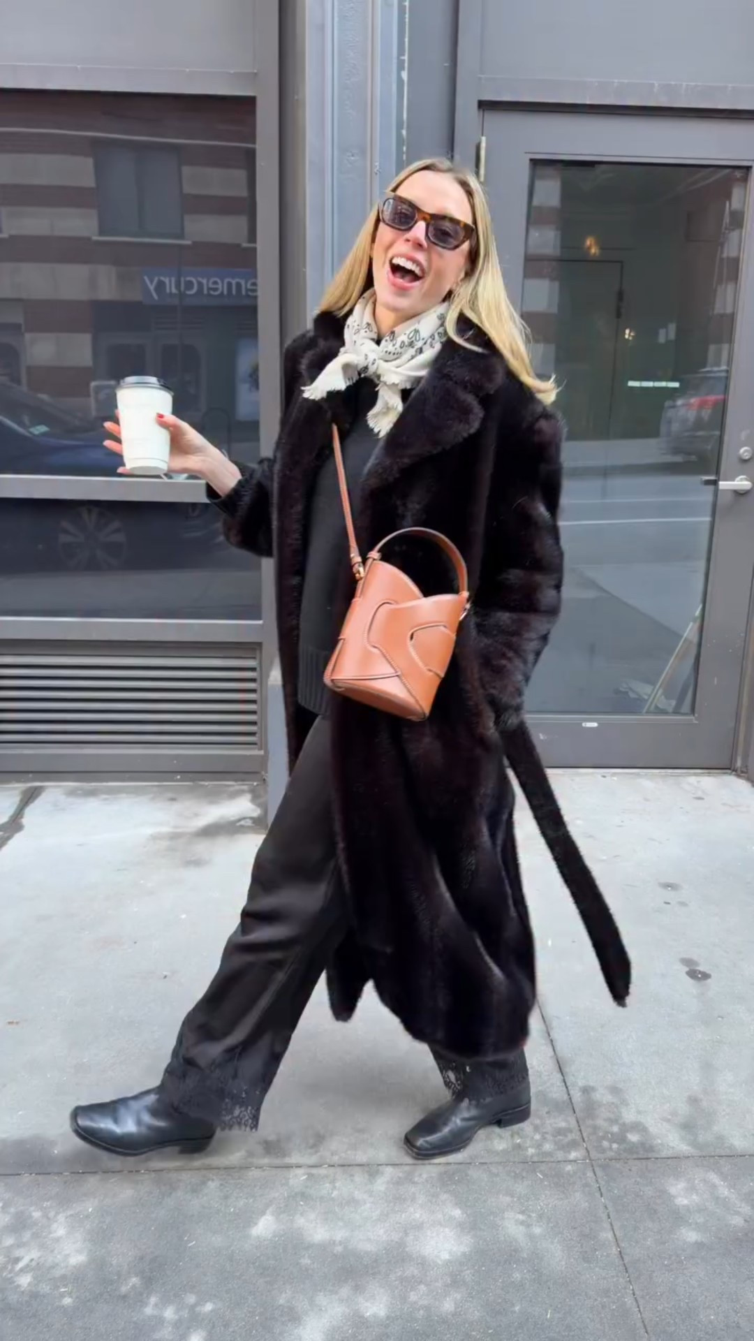 2026 ins: outfit repeating !!! if you love it & it works wear it again & again 🖤

comment link for details on this look!! #winteroutfits #warmoutfits #fauxfurcoat