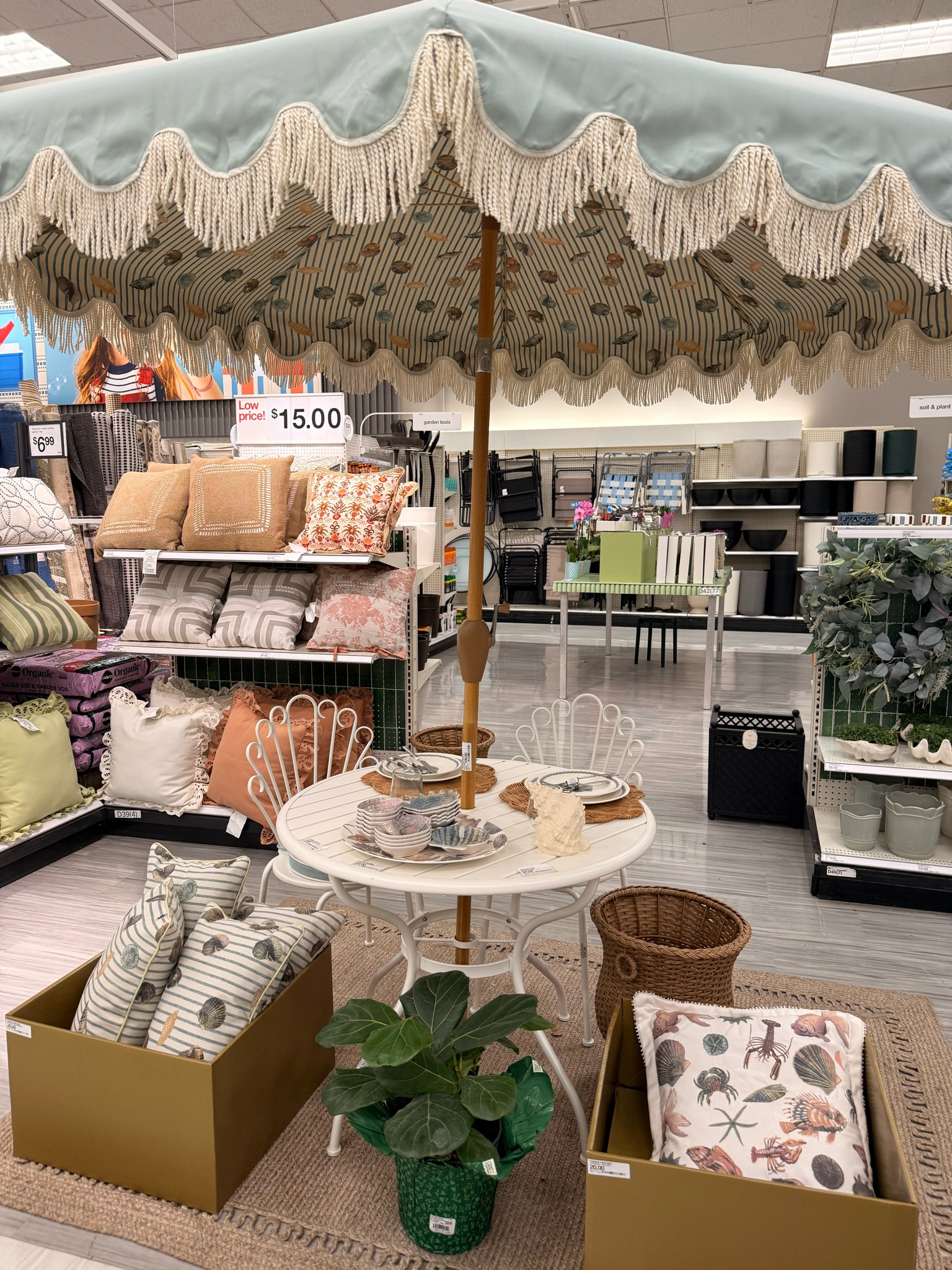 Outdoor garden dining decor 

#LTKSeasonal #LTKfoodie #LTKHome