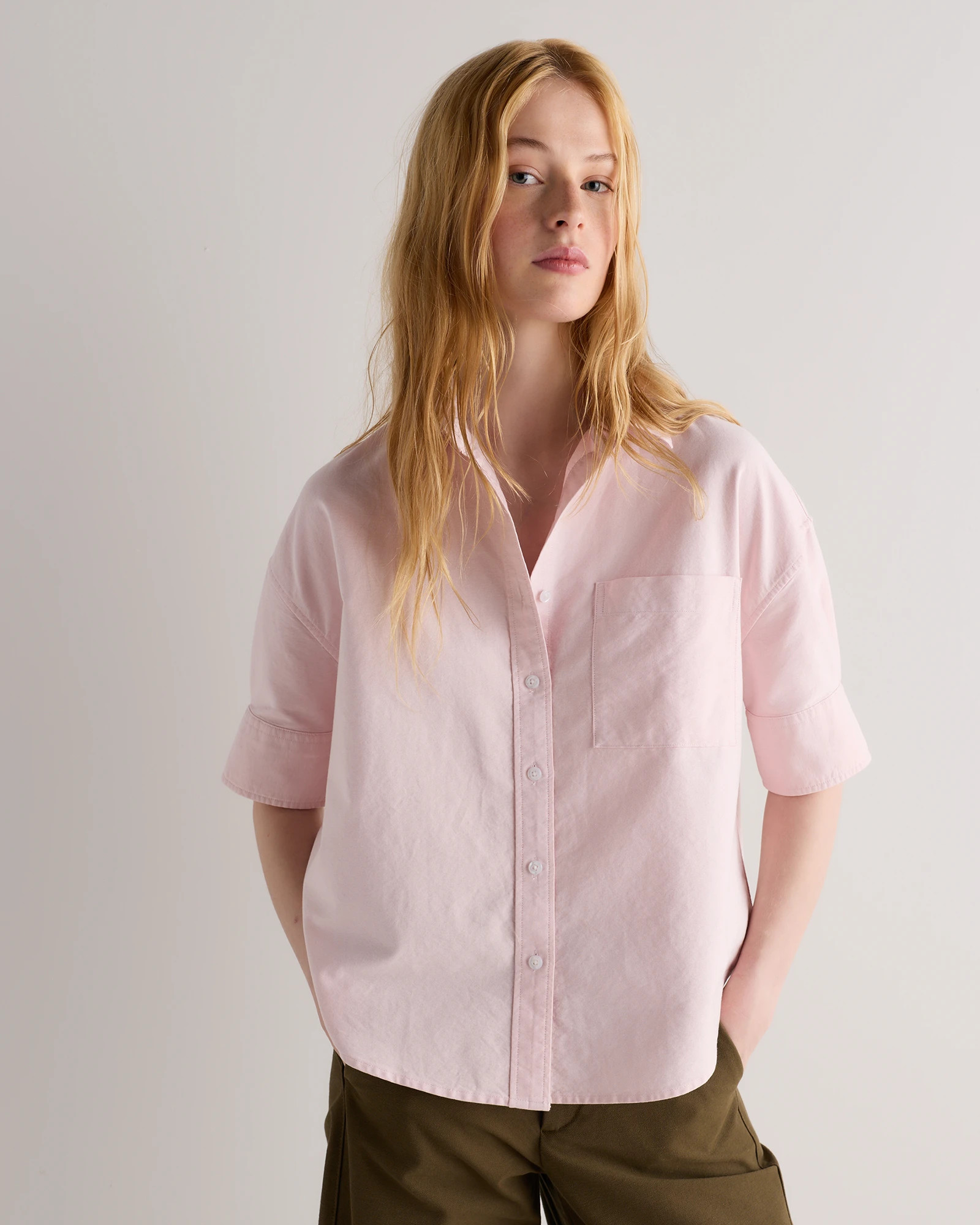 Quince | Women's Oxford Short Sleeve Shirt in Pale Blue, Size Medium, Organic Cotton | Quince