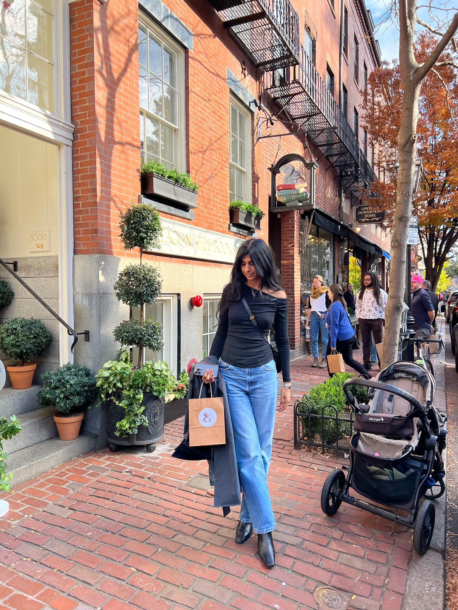 black off the shoulder/drop shoulder long sleeve tee options 
i’m wearing zara: 5644/840

#LTKstyletip