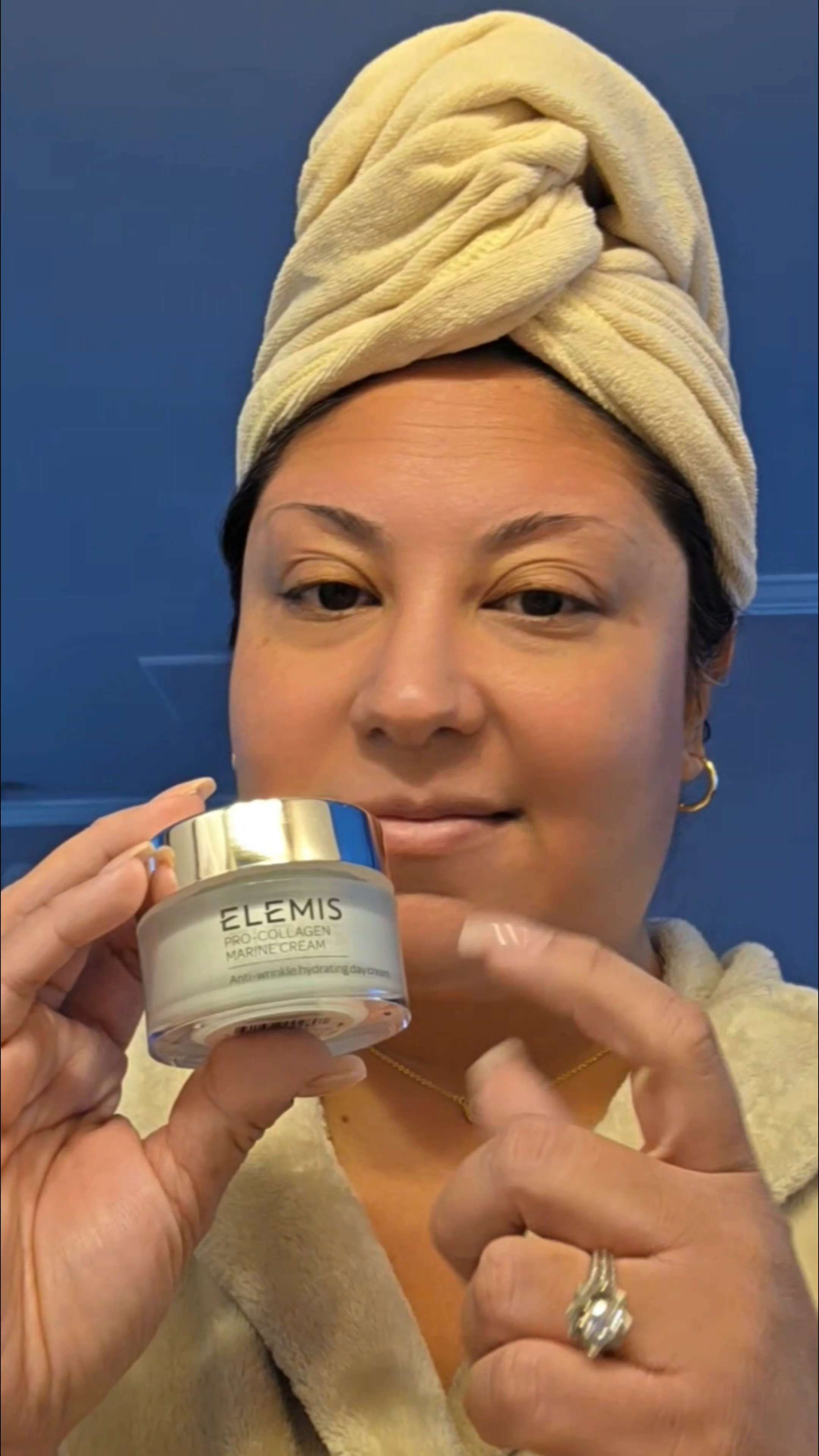 This is one of those creams I keep coming back to. The Elemis Pro-Collagen Marine Cream feels lightweight but still deeply hydrating, and my skin looks smoother and more rested when I use it consistently. A little goes a long way, so one jar lasts longer than you’d expect. It layers well under makeup and never feels heavy.

#LTKskincare
#LTKfavorites
#LTKdaily
#LTKluxury 

 #LTKBeauty