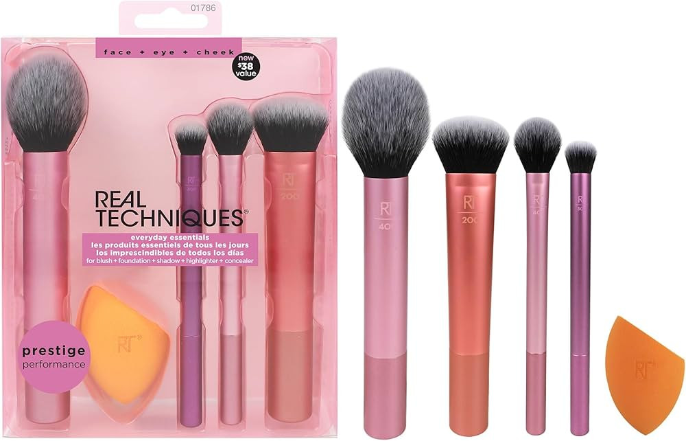 Real Techniques 5 Piece Everyday Essentials Makeup Brush Set, Includes 4 Brushes & Makeup Sponge,... | Amazon (US)