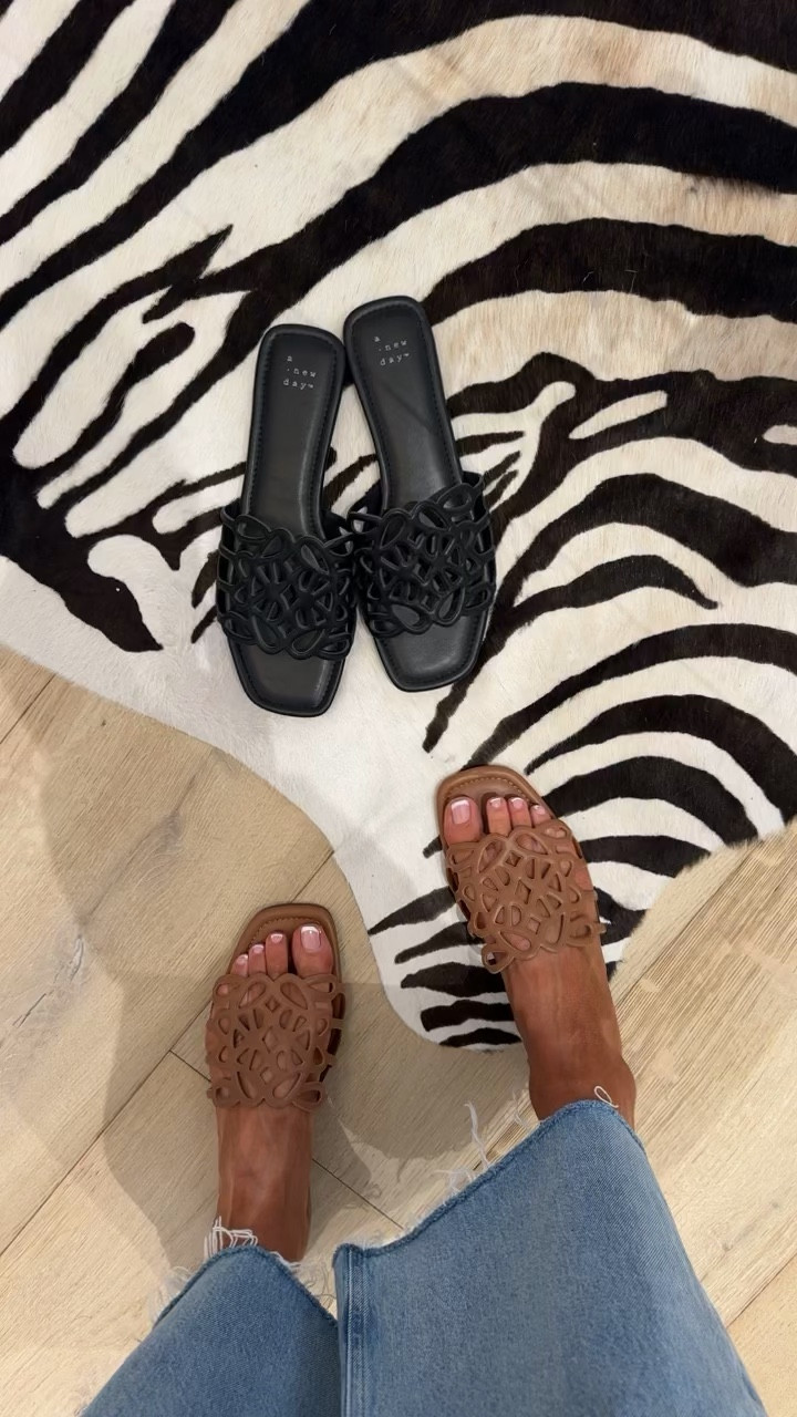 These target sandals are giving designer with a $20.00 price tag 🔥🔥🔥 #target 