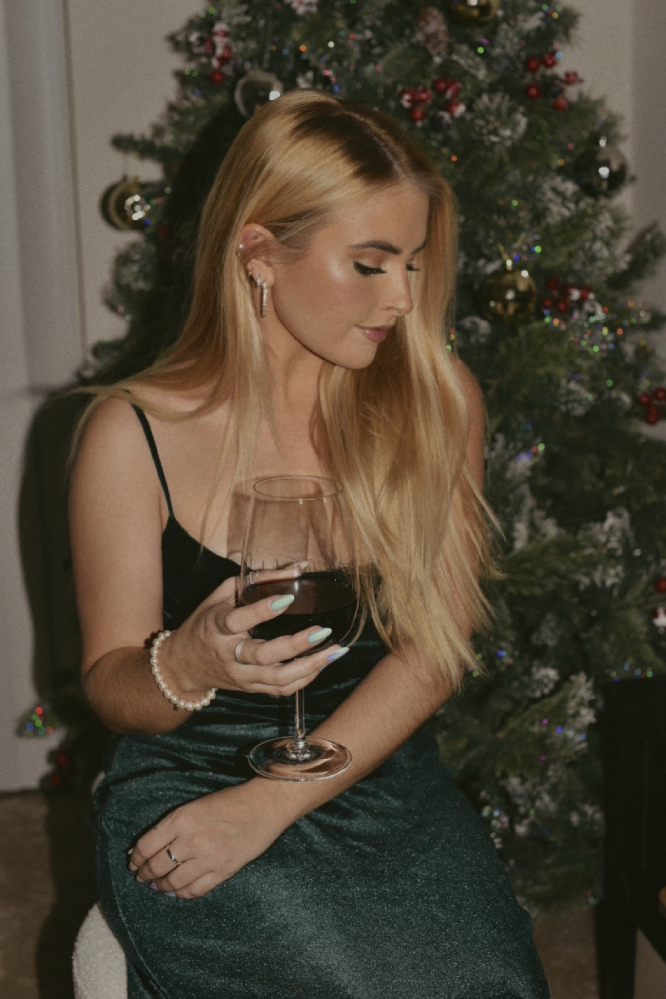 NYE Outfit inspo ✨🌲🪩
Found this dress at TJ Maxx! Found someone selling the exact dress on Poshmark, but linked similar options!!
Press-On nails are Never Have I Ever (linked similar ones from Amazon ◡̈ )

#LTKstyletip #LTKHoliday #LTKSeasonal