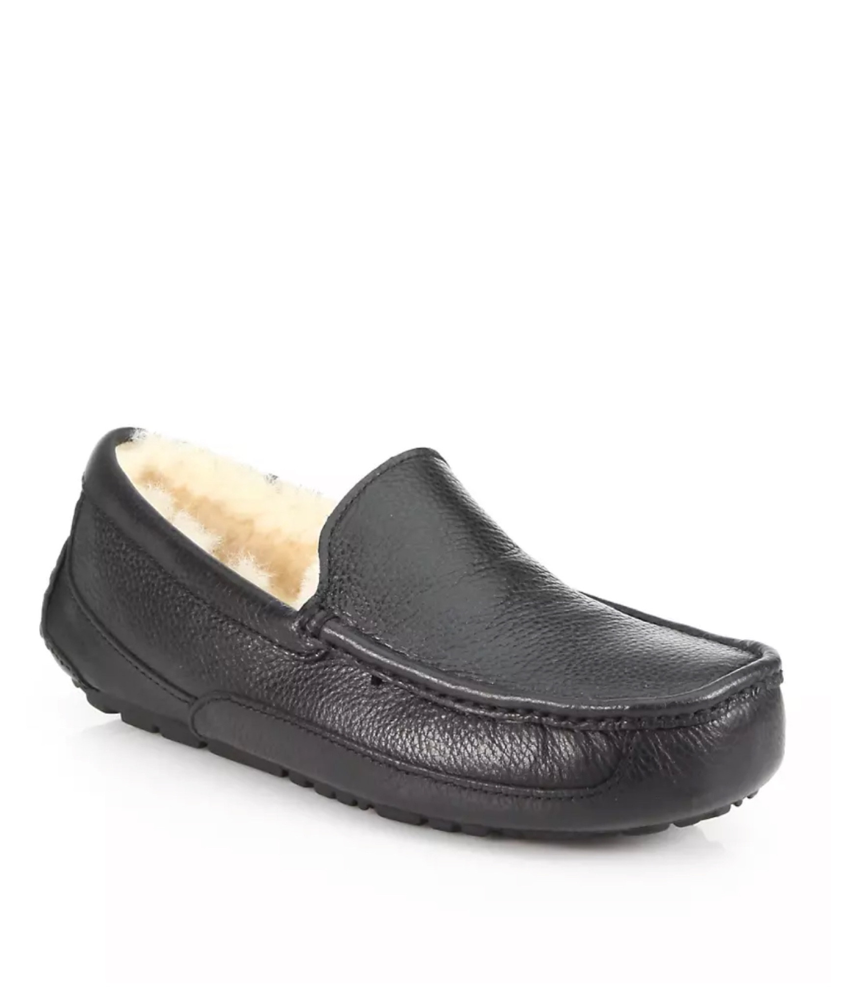 The perfect slipper you can not only wear indoor but outdoor and not have to worry about your feet getting wet. 

#LTKshoecrush #LTKGiftGuide