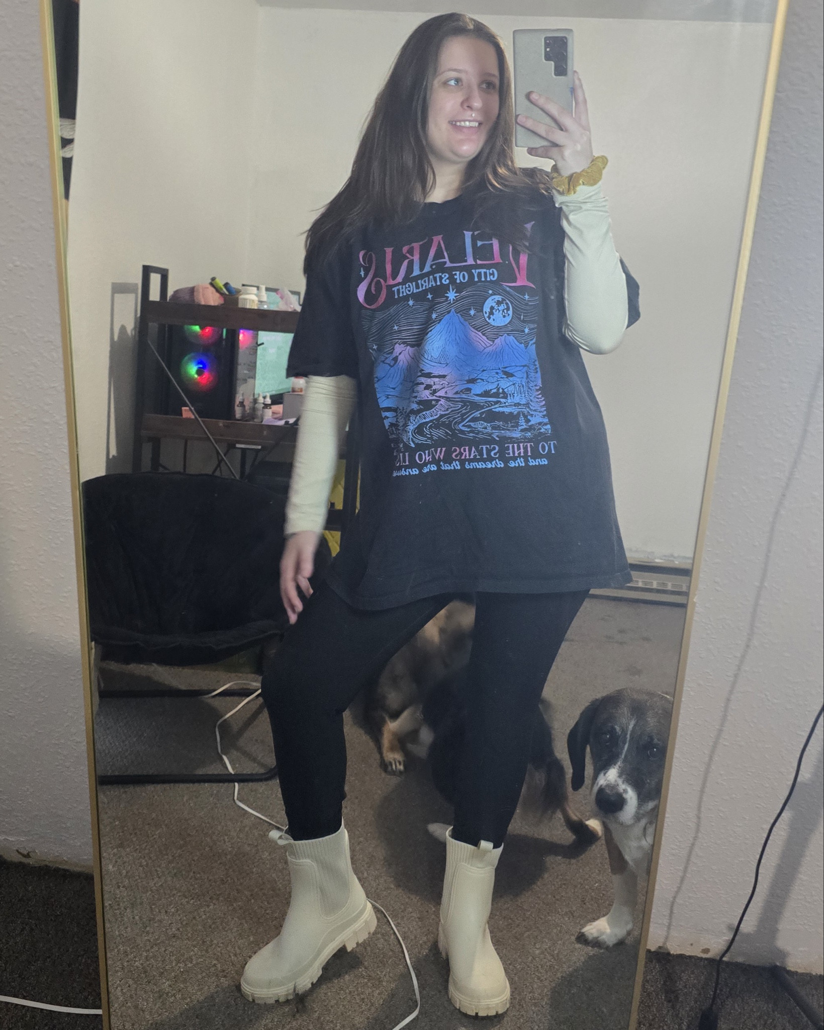 White cream long sleeve shirt paired under an oversized ACOTAR Velaris T shirt, fleece lined leggings and white Chelsea’s rain boots. Perfect cozy casual combo! 
#workoutfit #winteroutfit #cozywinterclothes #casualstyle
#acotarshirts #trendyboots #trendyoutfitinspo


#LTKStyleTip #LTKSeasonal #LTKFindsUnder100