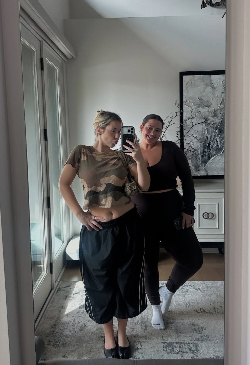 🤳🏼

Casual outfit, street style, streetwear, ballet flats, tabi flats, capri pants 

#LTKMidsize #LTKStyleTip #LTKShoeCrush