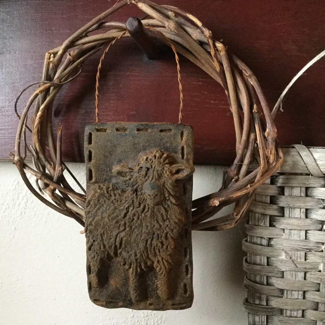 Cotswold Sheep/Primitive Lamb Blackened Beeswax Ornie #529 | Etsy (US)