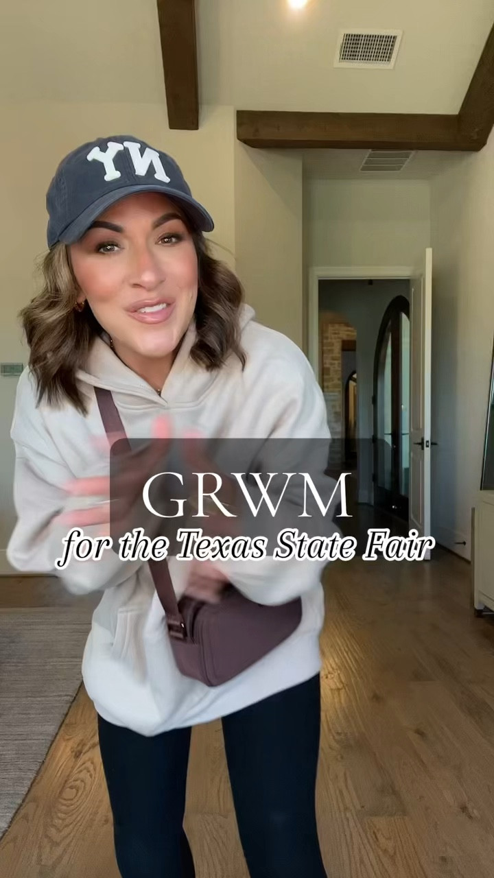 Headed to the fair woth the fam today! 🎡

literally need this hoodie in evey color! 

outfit details liked like always! 
-
#grwm #wiw #fashionover40 #casualoutfits #casualstyle #oversizedhoodie #amazonfashion #amazonfallfashion #ootd

#LTKstyletip #LTKover40