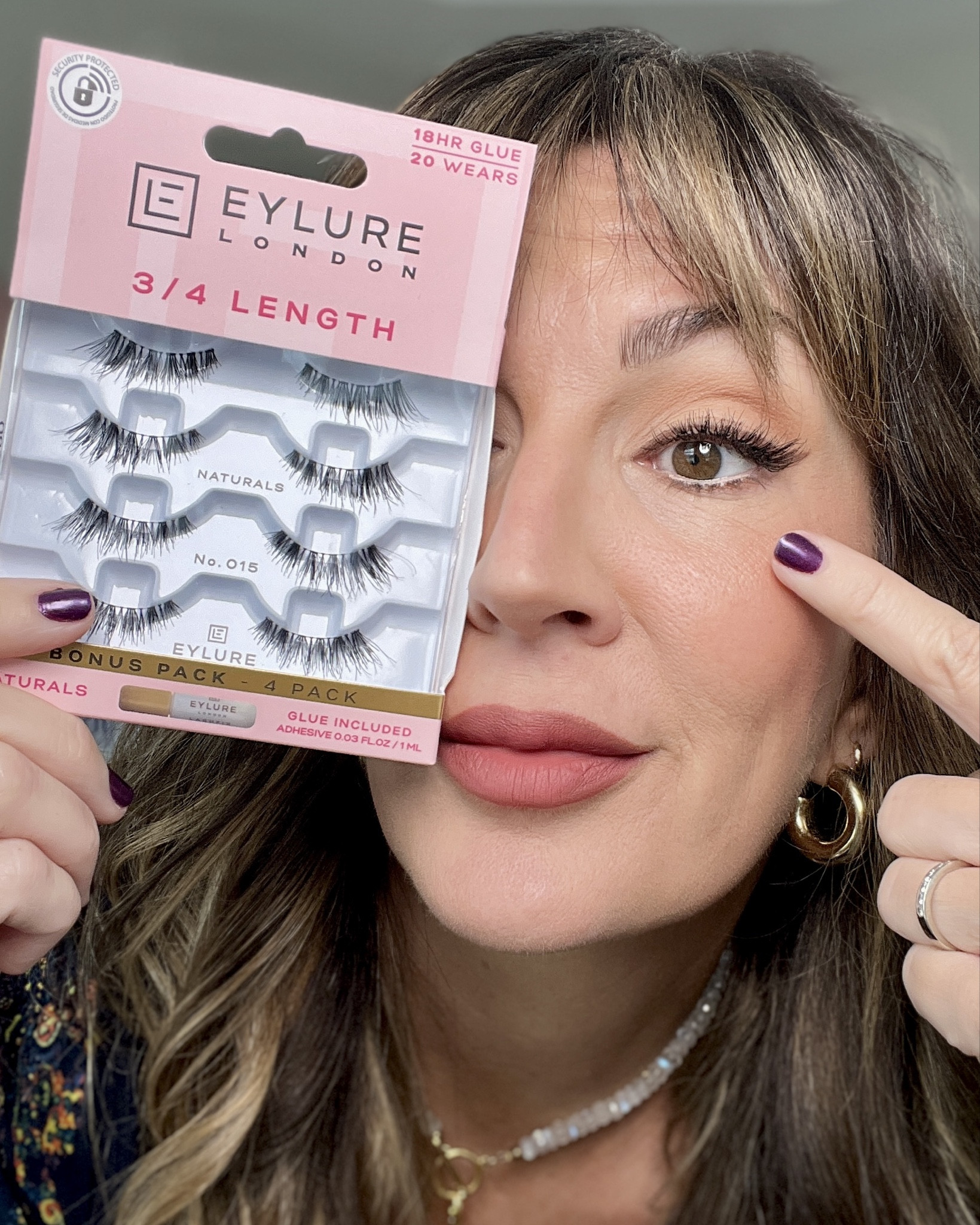 A 3/4 lash is the way to go if you want just a tad more volume without looking fake! I luuuvvv these. No 015 // also these throw away eyeliner brushes help to push in the lash easier than bare fingers 

#LTKgrwm #LTKBeauty #LTKFindsUnder50