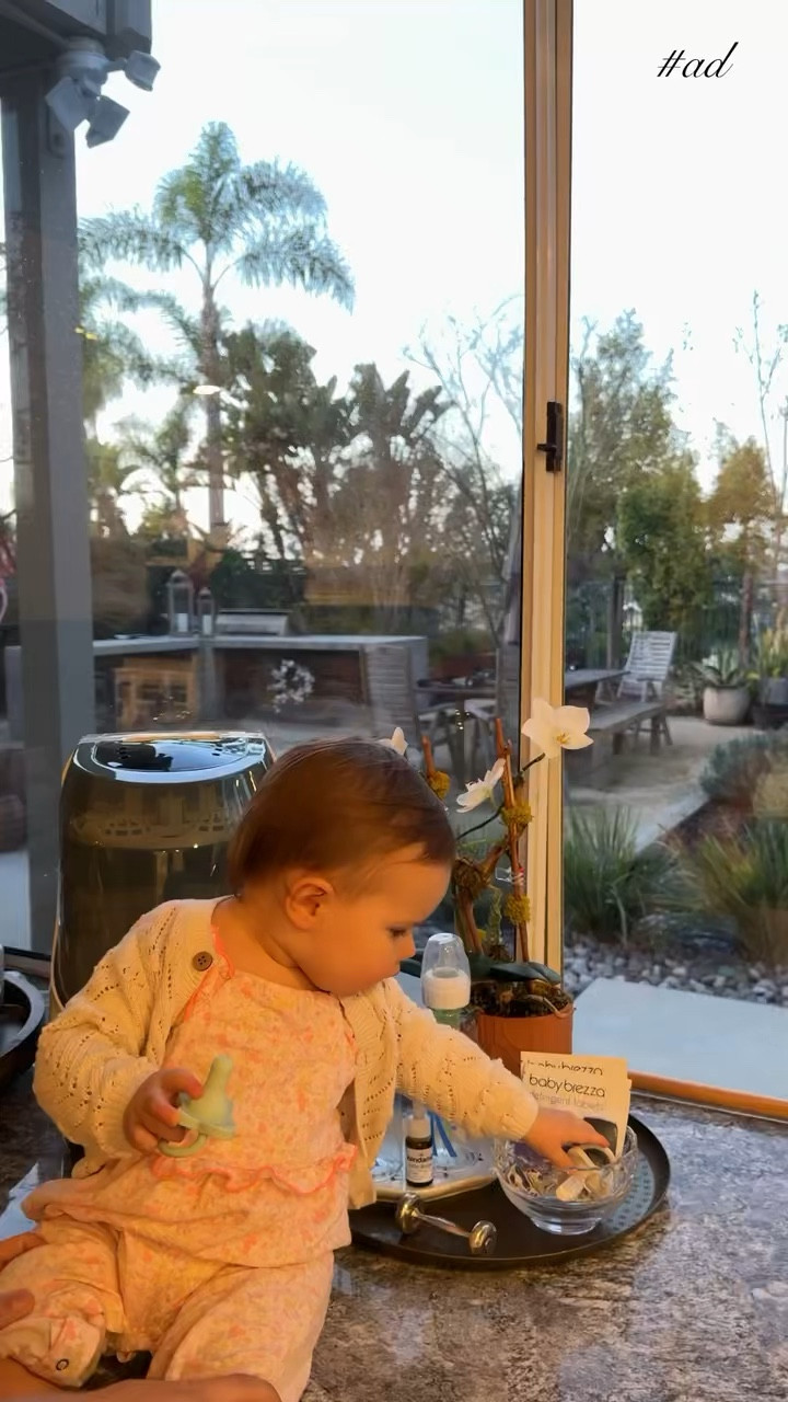 #AD Target baby cold getaway needs!!

target baby, baby essentials, target, baby finds, baby brezza, dr. browns, glass bottles, pacifier, Caleigh Hardy 

#AD #BabyBrezza #TargetPartner #MyDrBrownsBaby #HappyFeeding #EveryFeedYourWay #ComboFeeding #KendamilPartner @babybrezza @Target @drbrowns @kendamil.usa 

#LTKmomlife #LTKdayinmylife #LTKstorytime