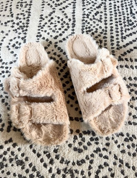 These fuzzy sandals would make a great gift and they ship quickly from Amazon! Lots of cute colors and so cozy!! 

#LTKstyletip #LTKHoliday #LTKGiftGuide