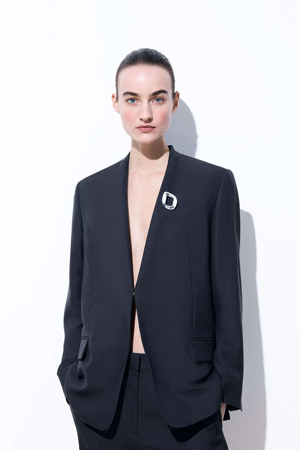 THE CHUNKY CHAIN-LINK BROOCH | COS (US)