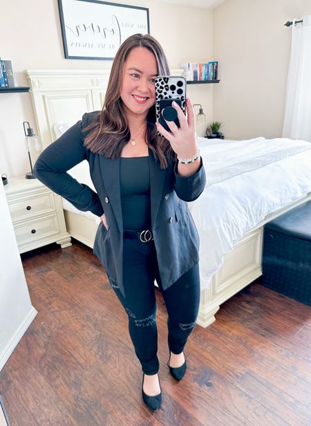 Love a casual blazer moment 🖤

#LTKstyletip #LTKunder50 #LTKSeasonal