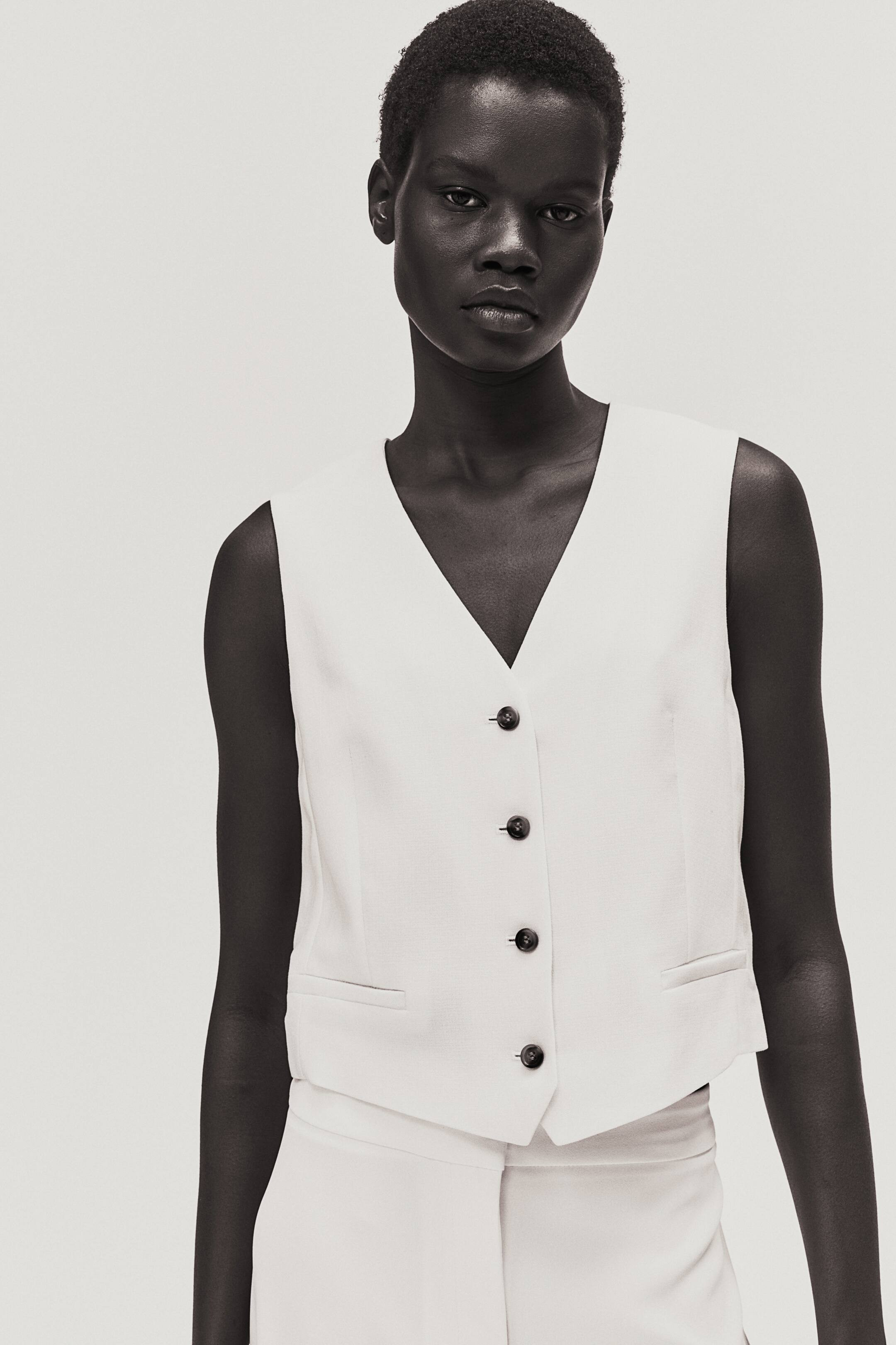 Tailored suit waistcoat - V-neck - Sleeveless - White - Ladies | H&M GB | H&M (UK, MY, IN, SG, PH, TW, HK)