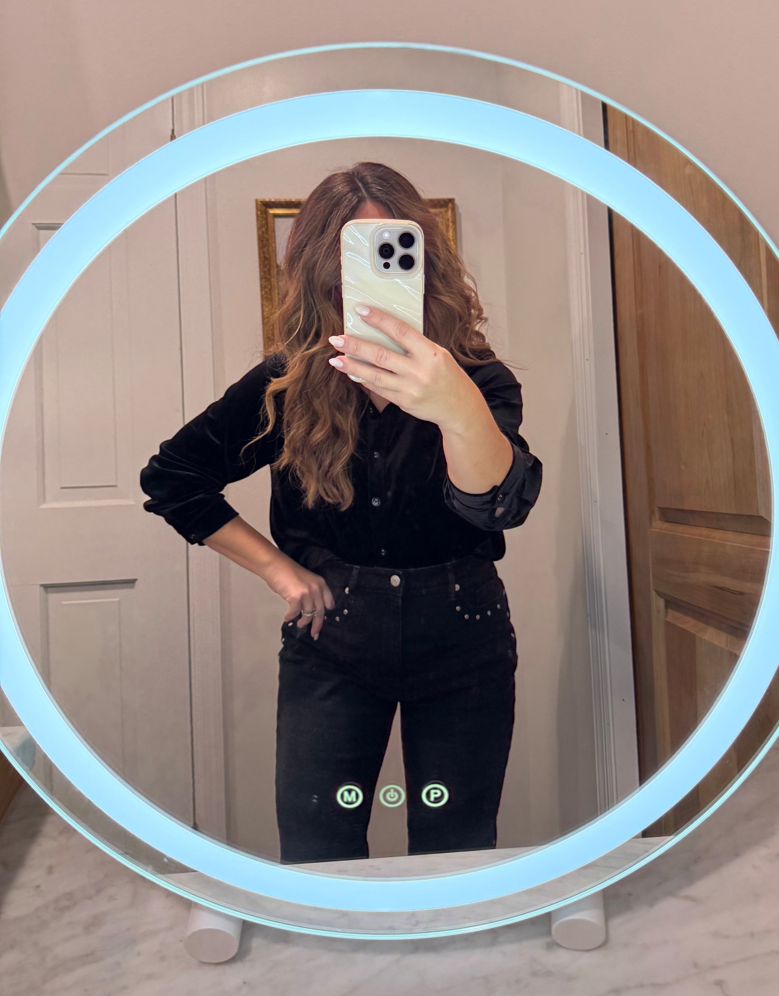 This velvet top is classic and gorgeous! 

#LTKFindsUnder50 #LTKdayinmylife #LTKOver40