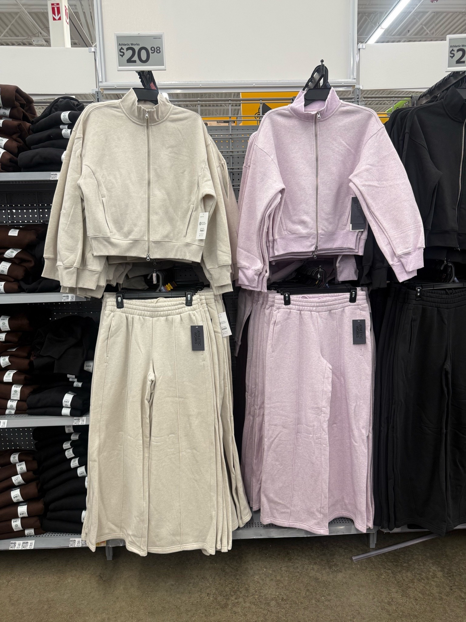 Cozy matching sets for fall!! Love the wide leg and zip up.

#LTKootd #LTKmomlife #LTKSeasonal