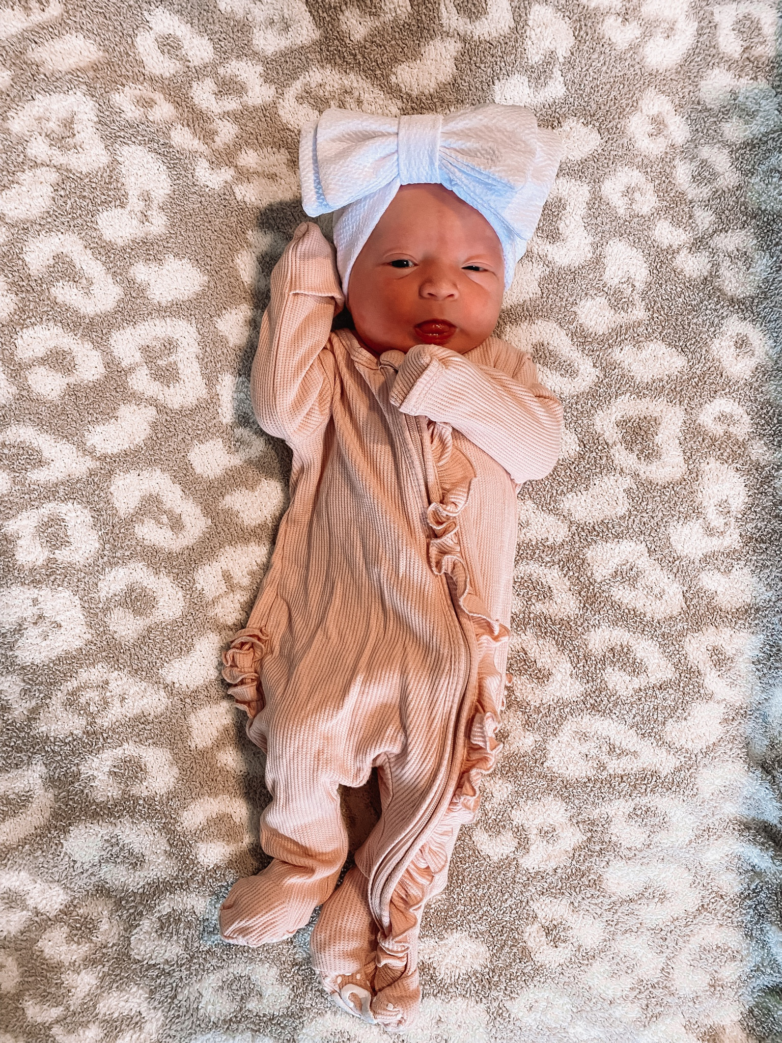 NICOLEC20 for 20% off order
Newborn outfit, hospital baby outfit, newborn onesie, baby girl outfit, baby bow

#LTKbaby #LTKbump