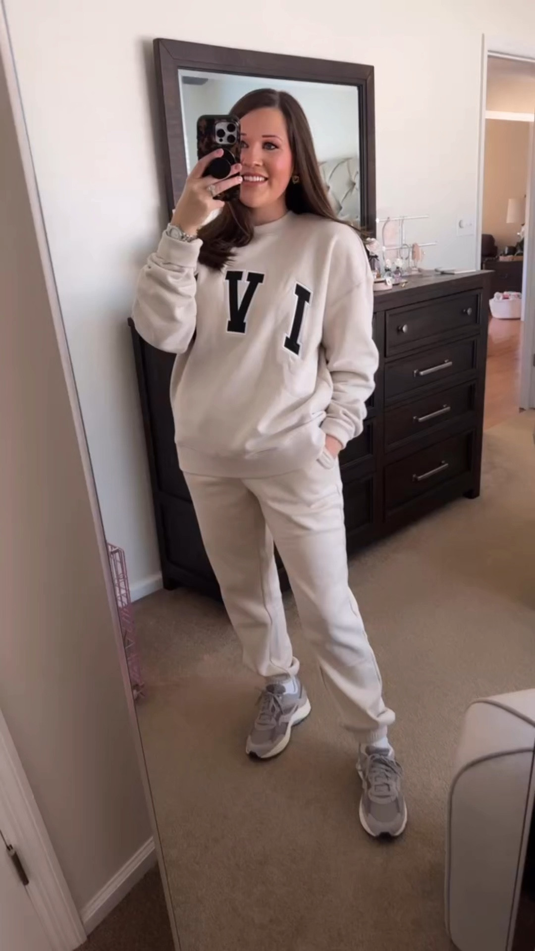 My favorite IVL Collective set! I have linked my Saucony sneakers and my favorite tall white socks for sneakers from Amazon! Also my favorite gold statement earrings from Amazon! 



#LTKFindsUnder50 #LTKStyleTip #LTKFitness