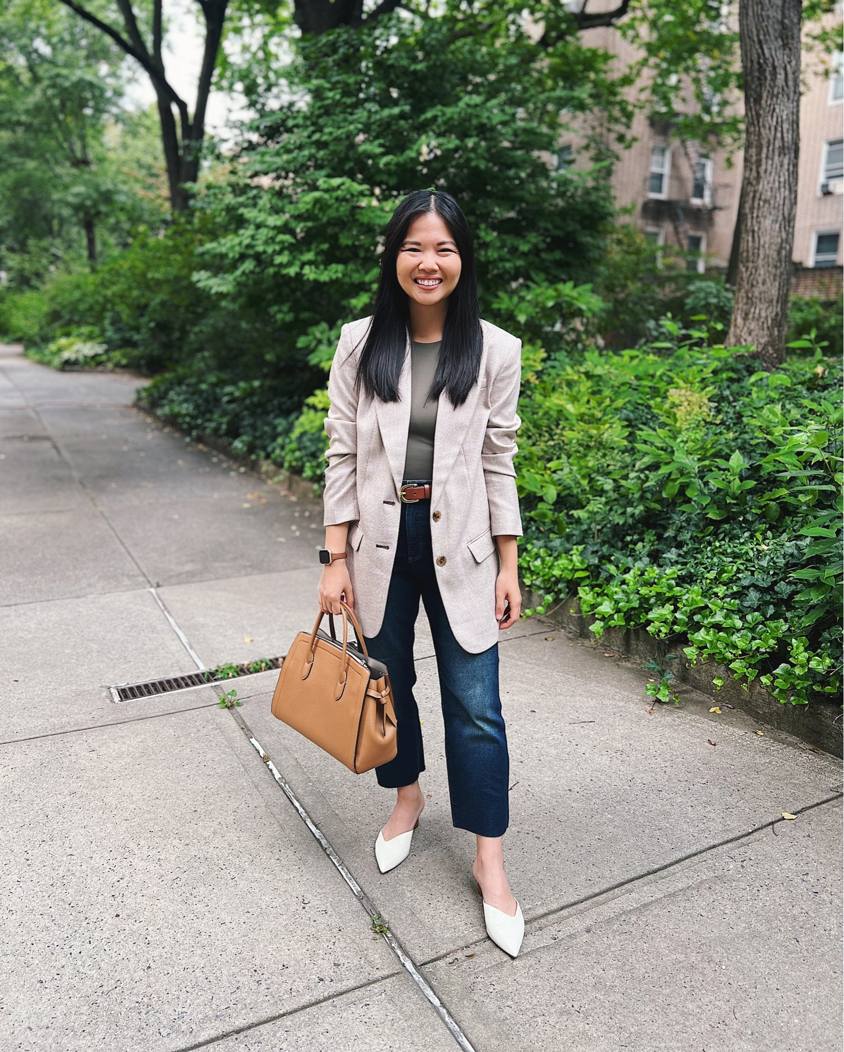 Oversized blazer (XS)
Olive green tank (S)
Dark wash jeans (4S)
Brown tote bag
Brown belt with buckle
White pumps (1/2 size up)

Express outfit 
Business casual outfit 
Smart casual outfit 
Teacher outfit 
Fall outfit 
Boyfriend blazer 
Olive green cropped tank top
High waisted jeans 
Petite jeans 
White mule pumps 
Amazon shoes 
Amazon fashion 

#LTKstyletip #LTKfindsunder100 #LTKworkwear