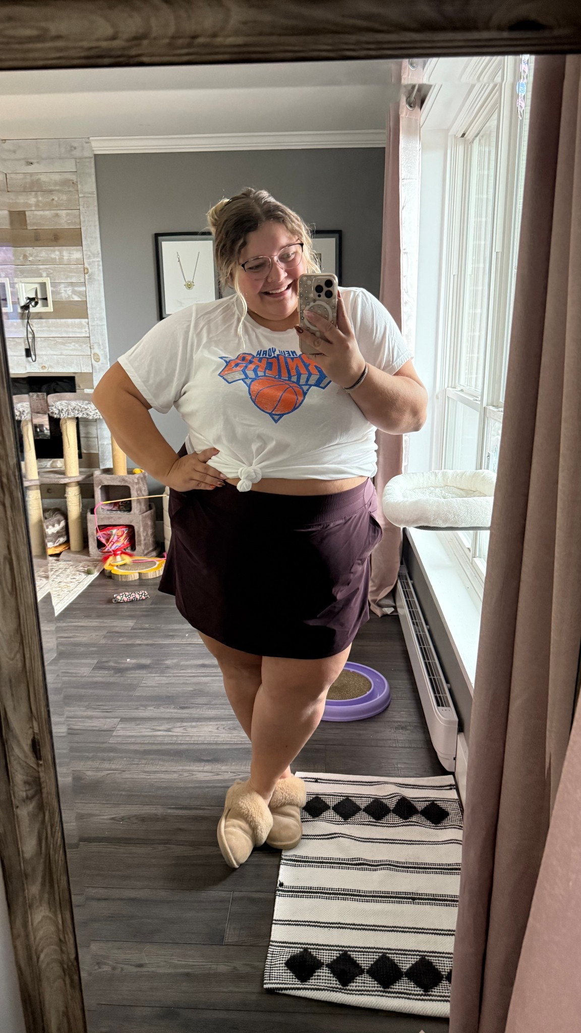 Warm weather fall weekends 🍂🤍 #espressobrown #fallcolours #graphictees #knicksfan 

#LTKcanada #LTKplussize #LTKfall