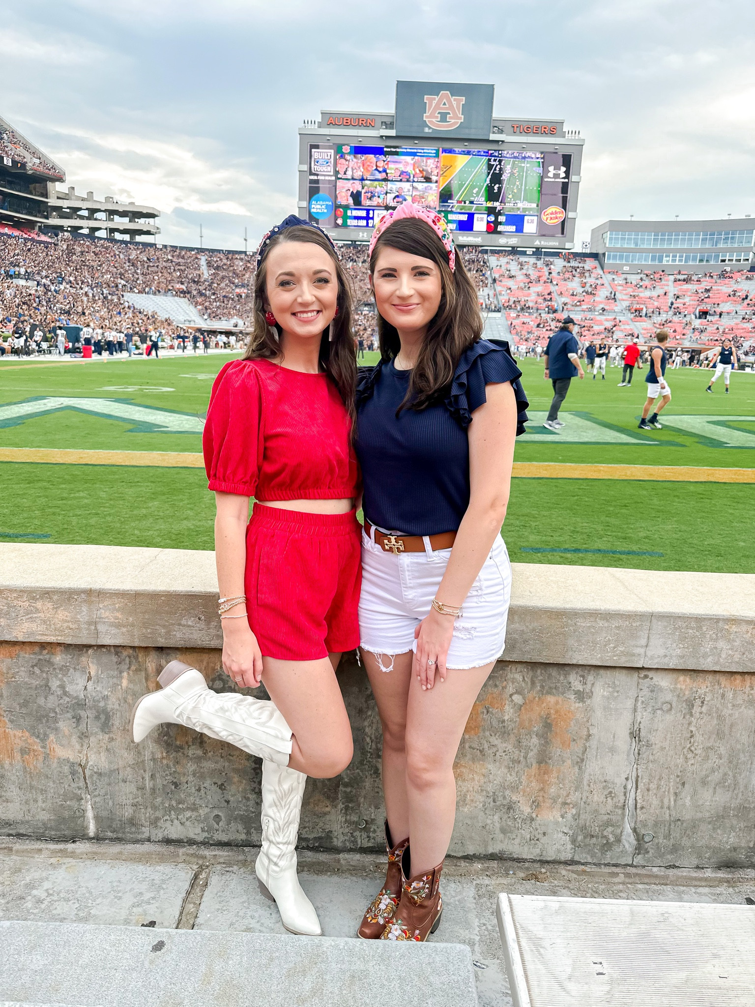 Game Day just got better with this super cute 2 piece fit! Available in 3 different colors  

#LTKSeasonal #LTKfindsunder100 #LTKfindsunder50